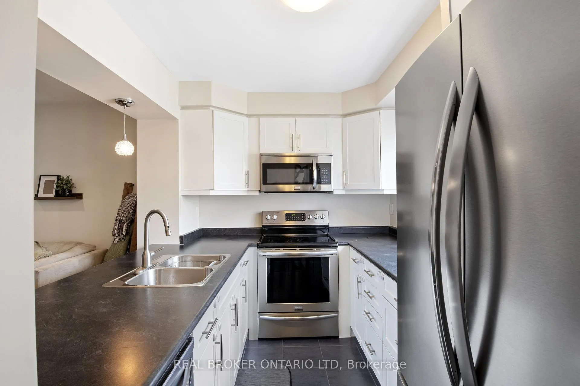 Photo 11 of Unit 34, 100 Baycliffe Crescent, Brampton, Northwest Brampton — HOMEH