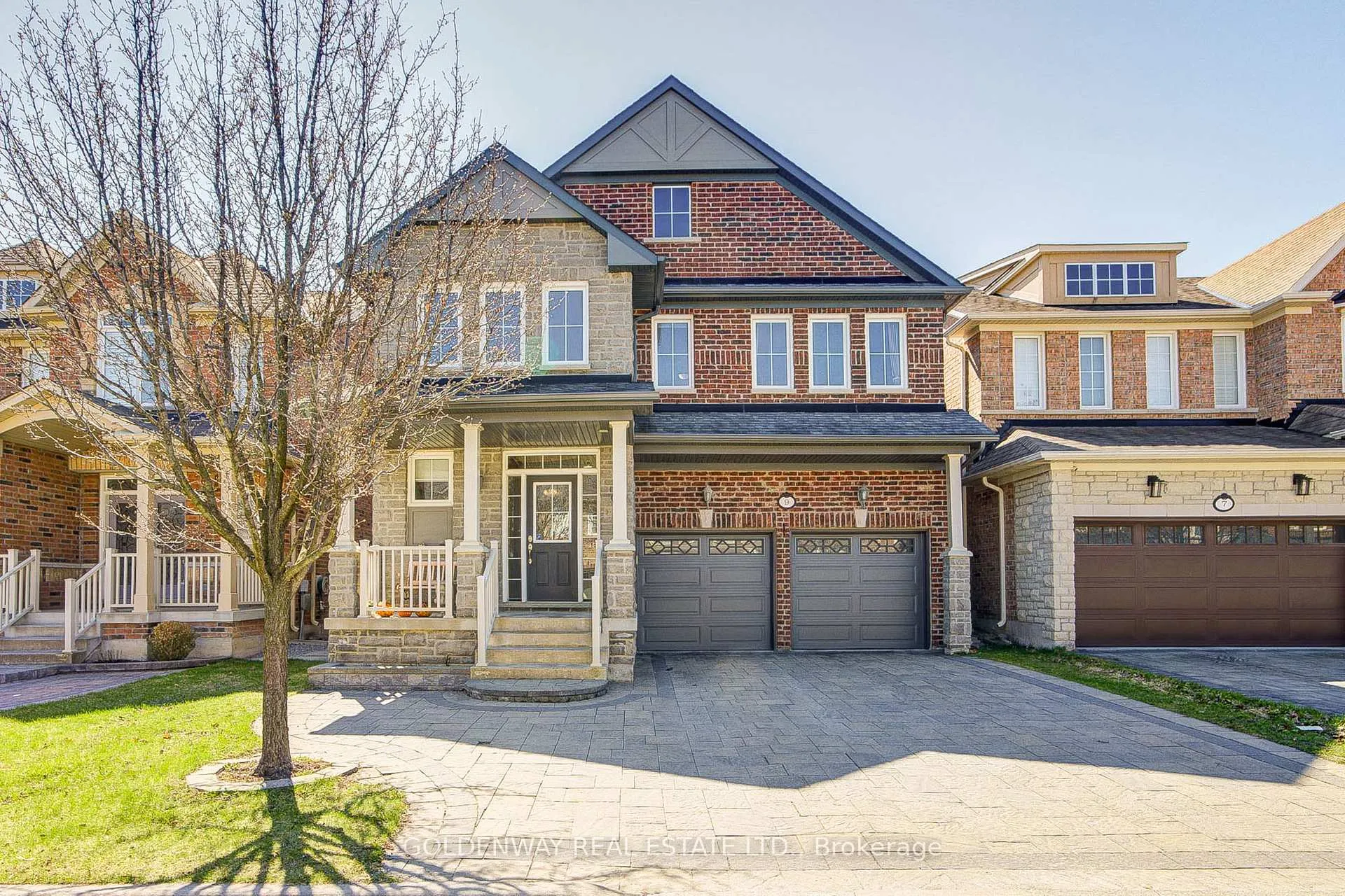 Photo 2 of 9 Duke Of Cornwall Drive, Markham, Victoria Square — HOMEH