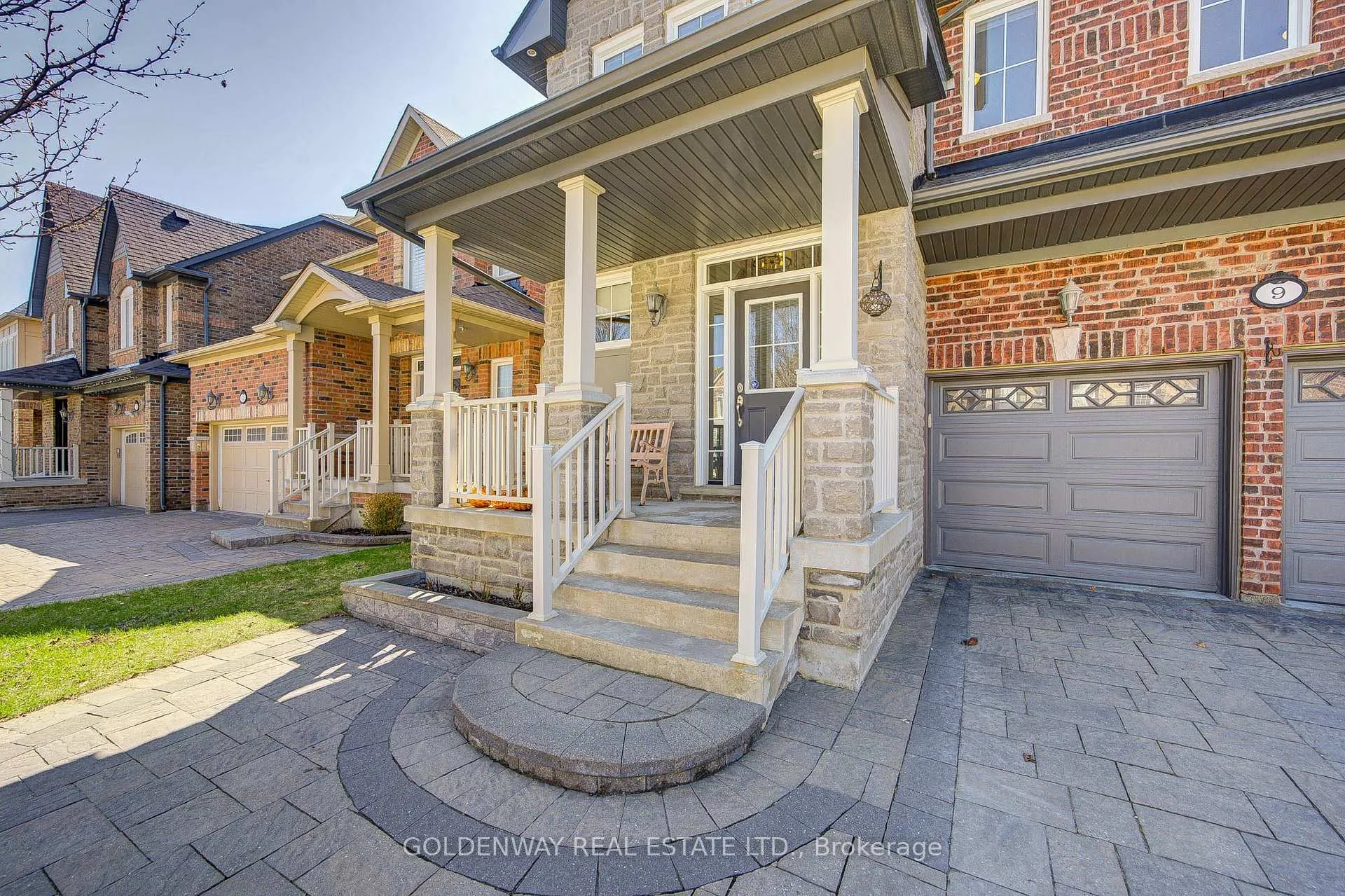 Photo 3 of 9 Duke Of Cornwall Drive, Markham, Victoria Square — HOMEH