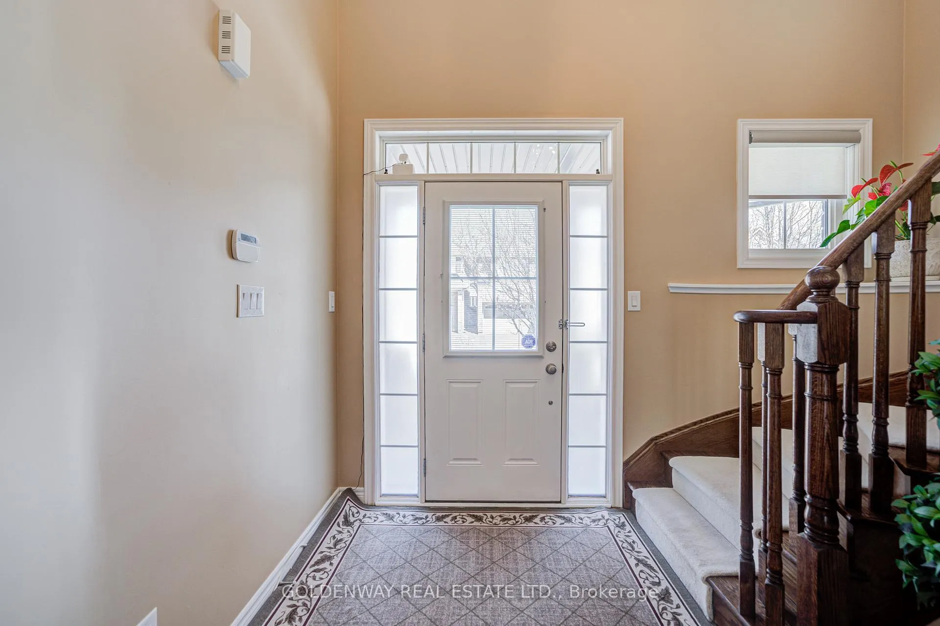 Photo 4 of 9 Duke Of Cornwall Drive, Markham, Victoria Square — HOMEH
