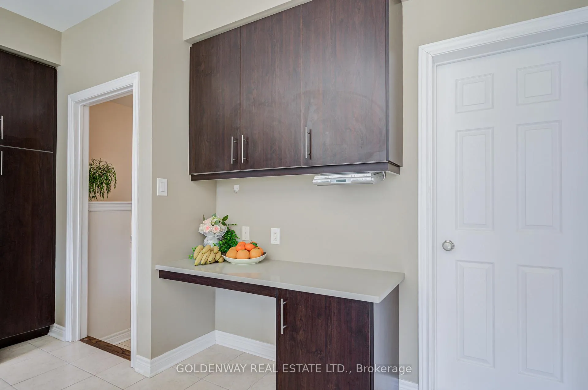 Photo 18 of 9 Duke Of Cornwall Drive, Markham, Victoria Square — HOMEH