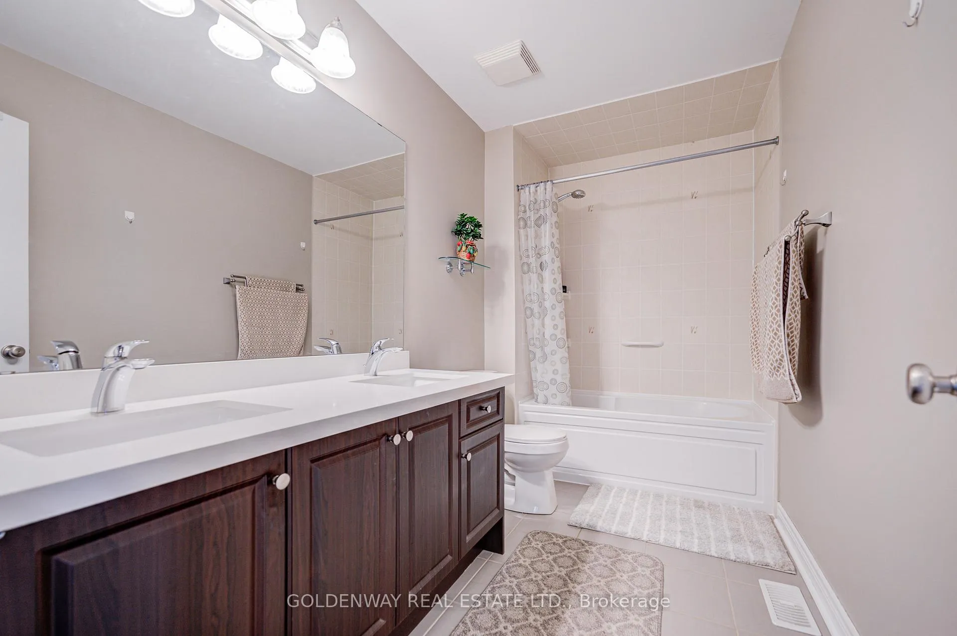 Photo 28 of 9 Duke Of Cornwall Drive, Markham, Victoria Square — HOMEH