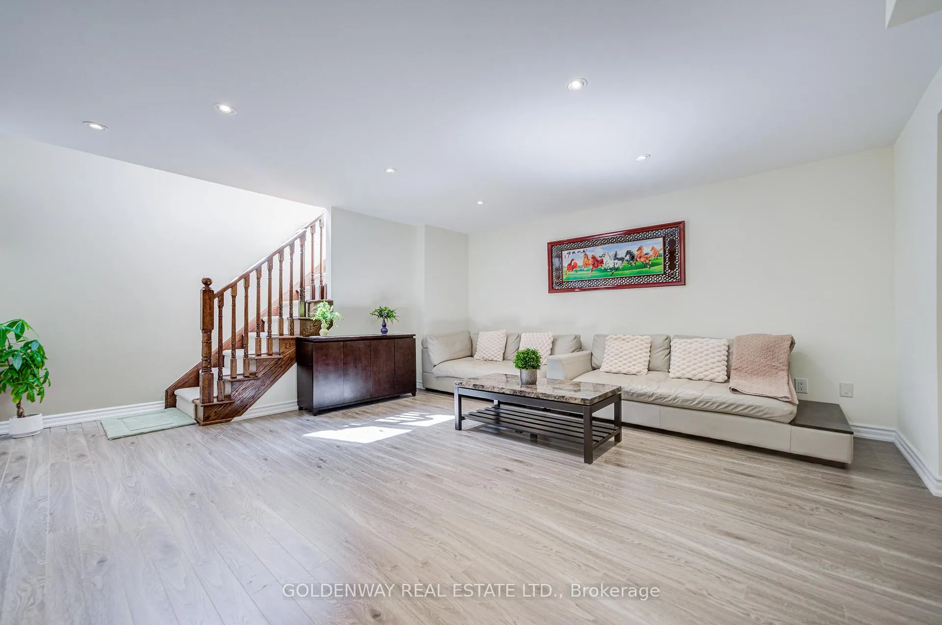 Photo 40 of 9 Duke Of Cornwall Drive, Markham, Victoria Square — HOMEH