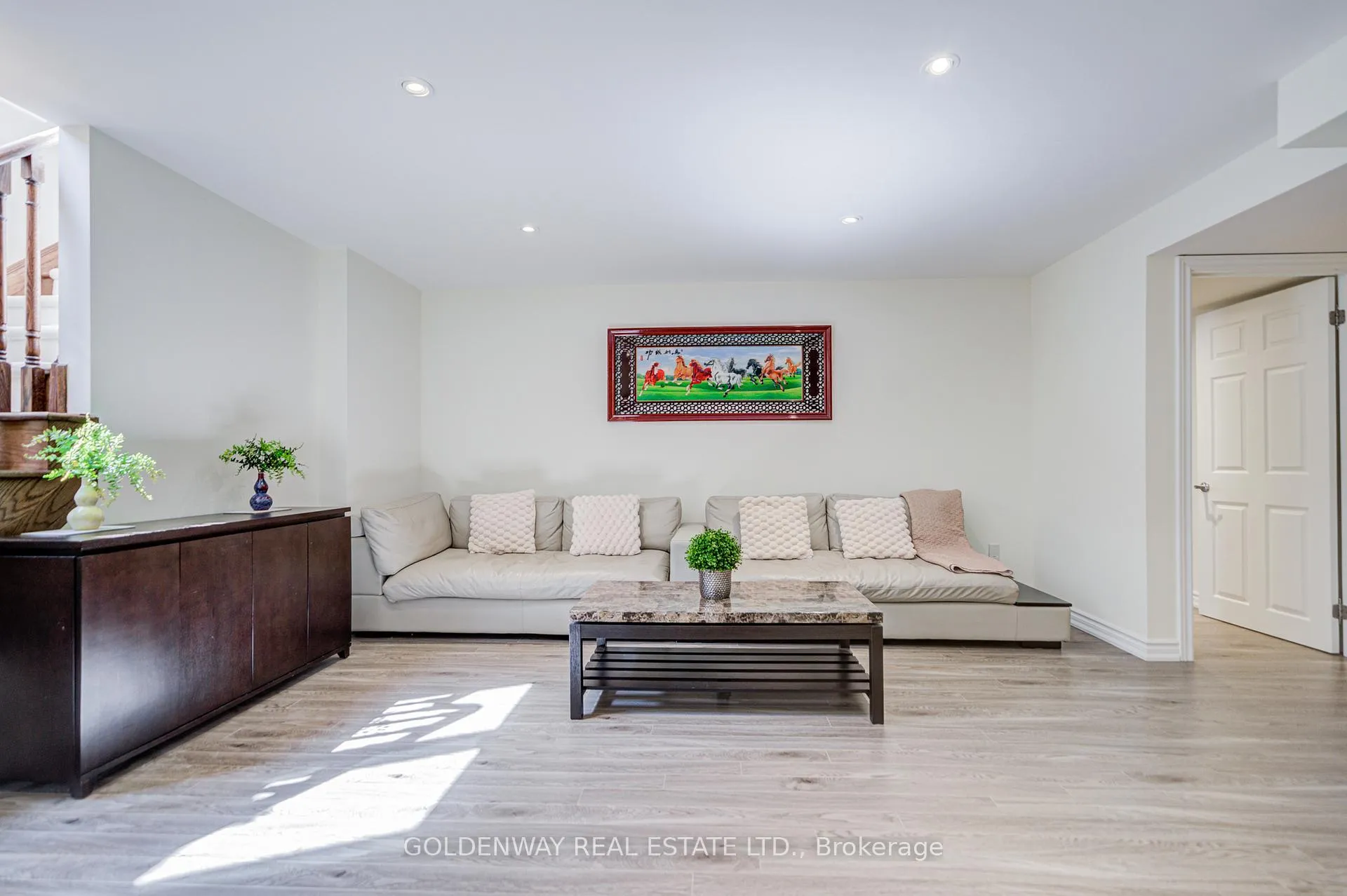 Photo 41 of 9 Duke Of Cornwall Drive, Markham, Victoria Square — HOMEH