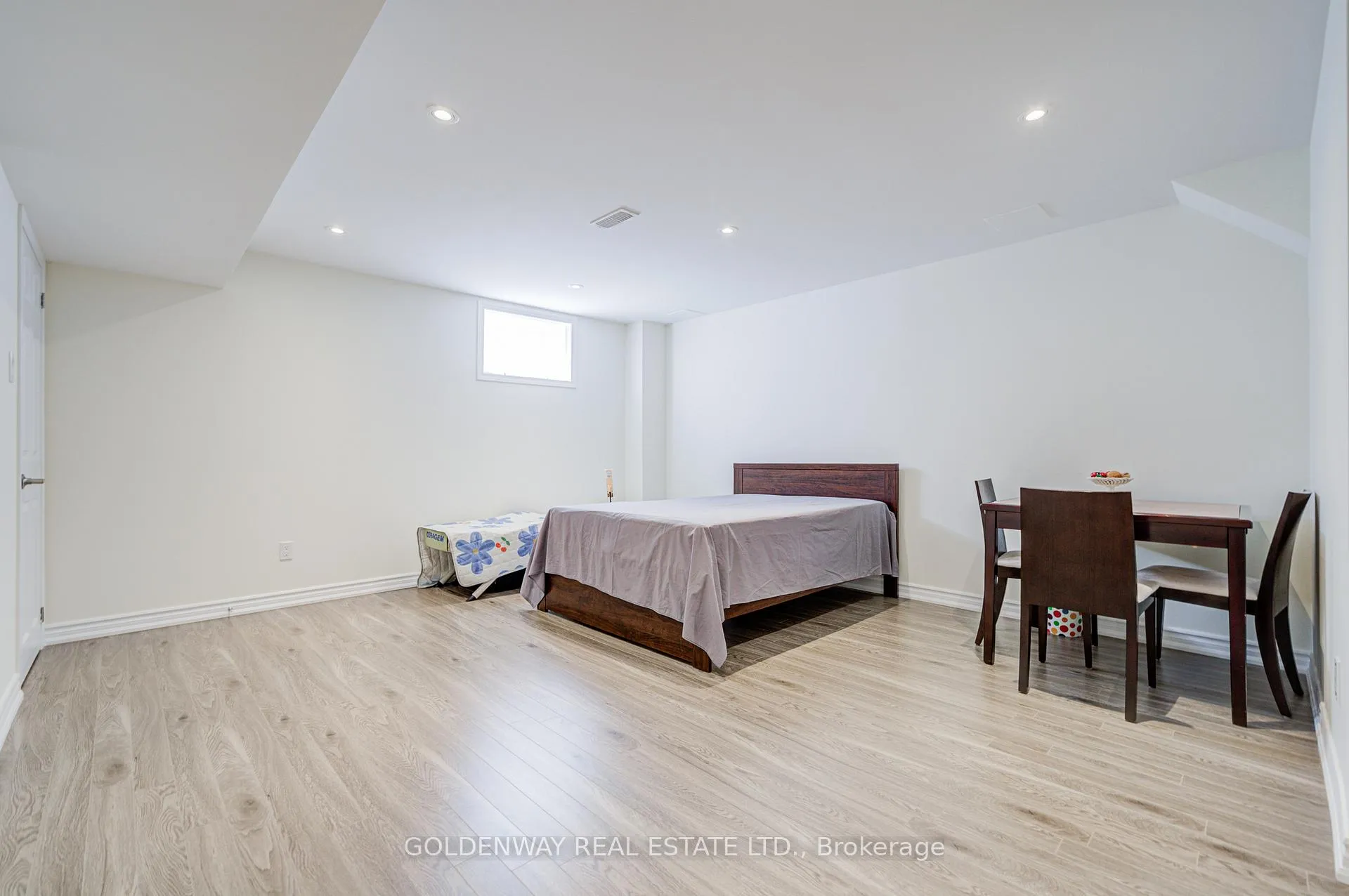 Photo 43 of 9 Duke Of Cornwall Drive, Markham, Victoria Square — HOMEH
