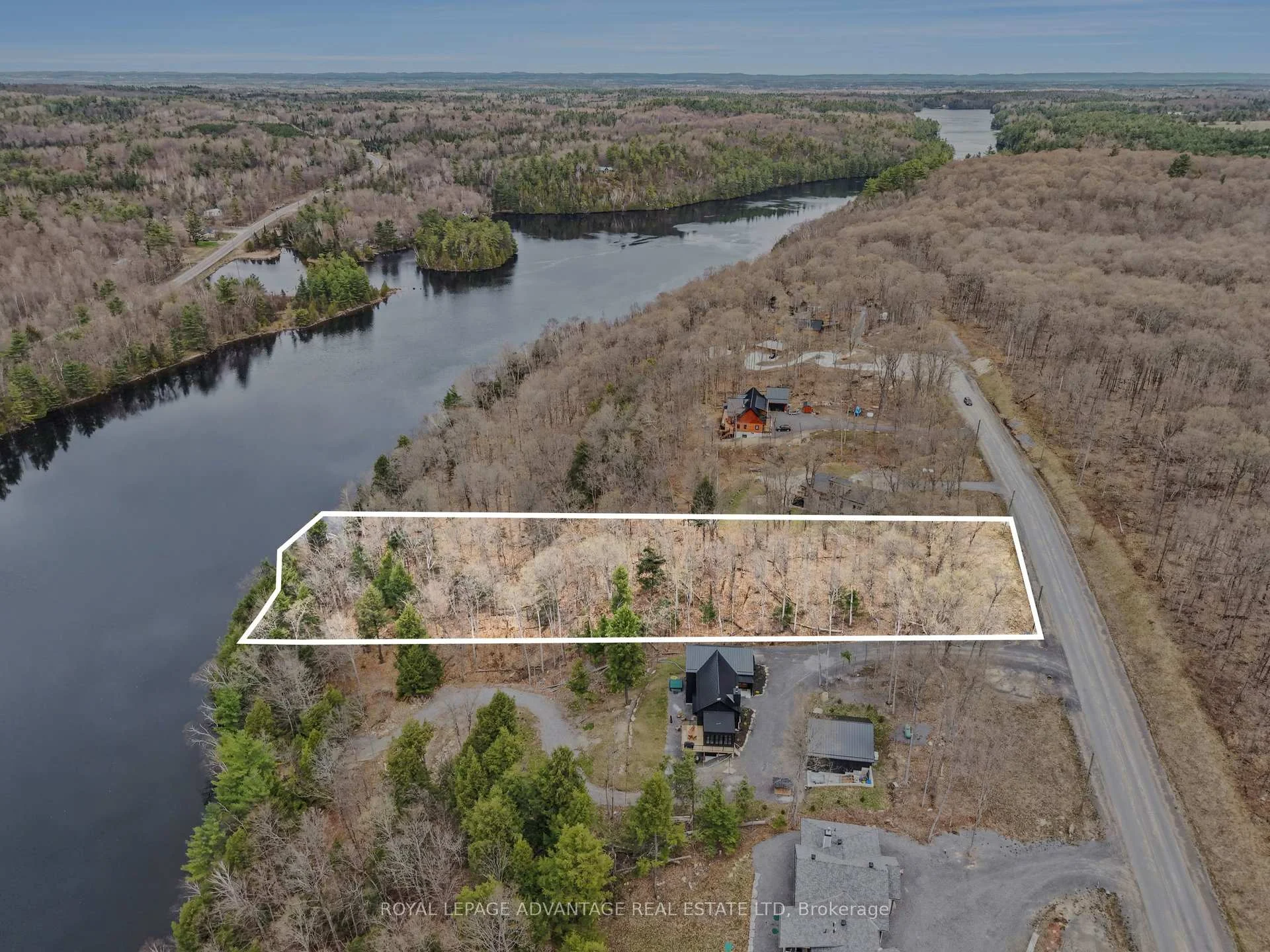 Photo 3 of 197 Shady Maple Road, McNab/Braeside, Mcnab/Braeside Twps — HOMEH