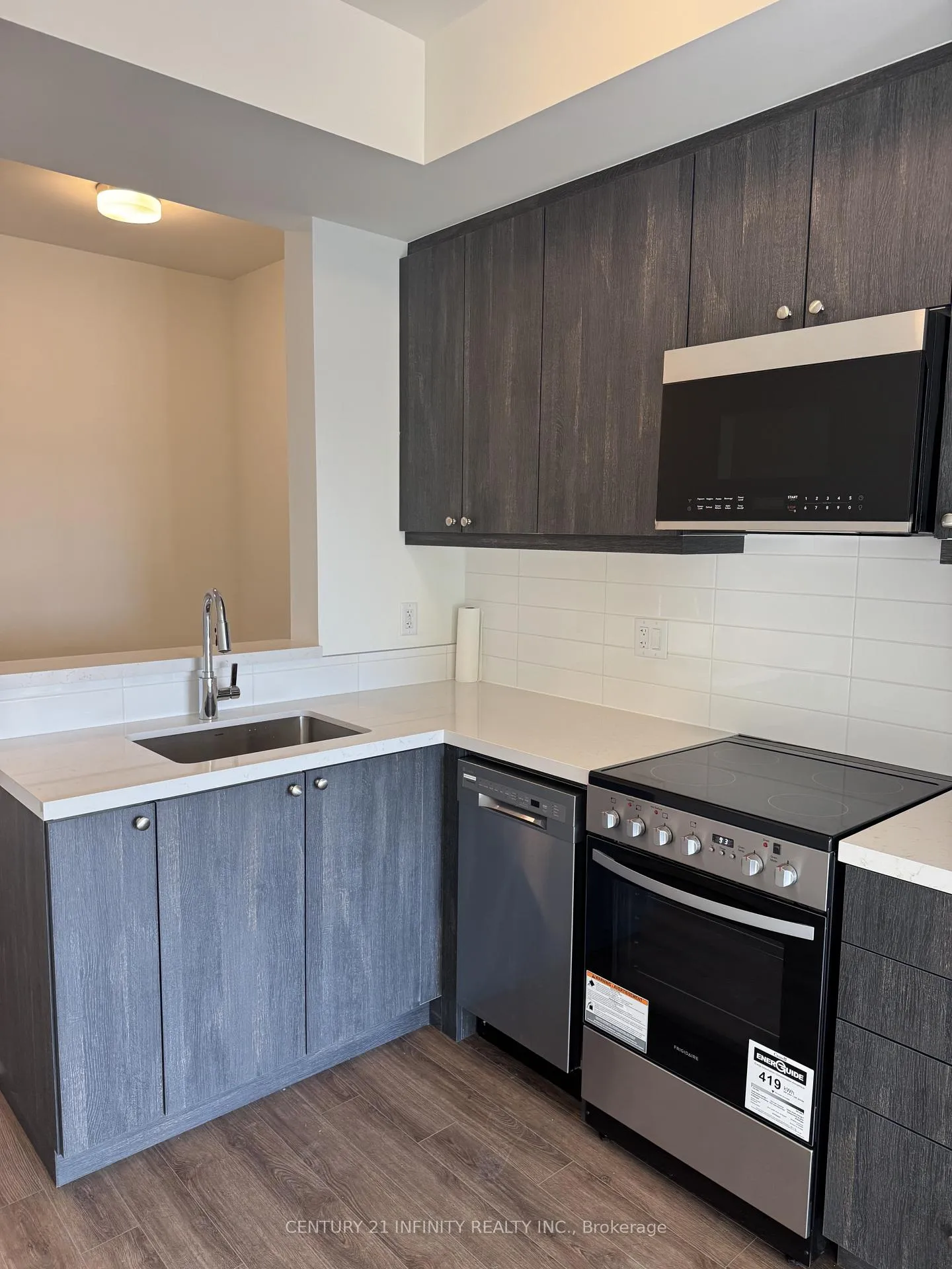 Photo 5 of Unit 910, 51 Clarington Boulevard, Clarington, Bowmanville — HOMEH