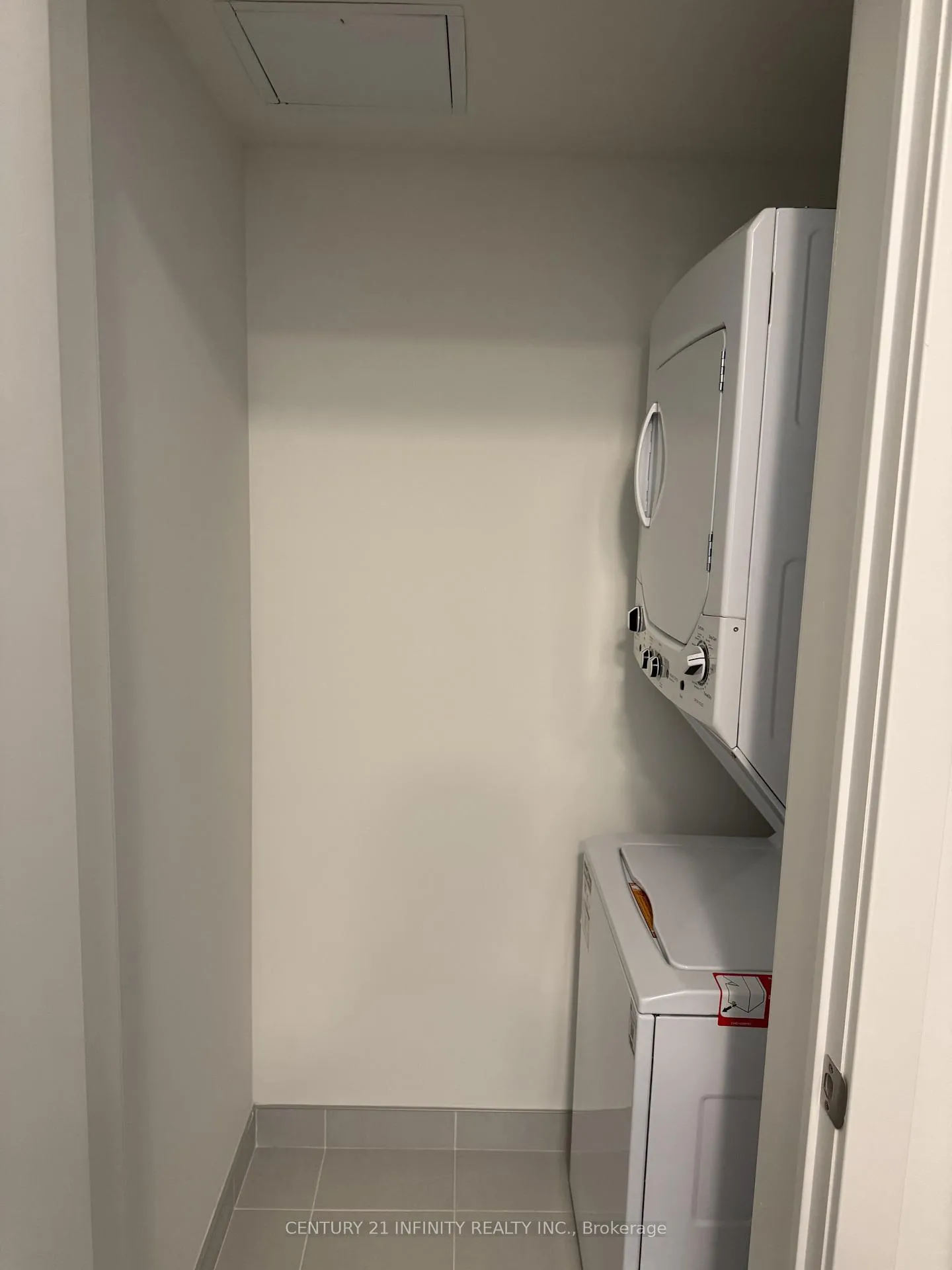 Photo 12 of Unit 910, 51 Clarington Boulevard, Clarington, Bowmanville — HOMEH