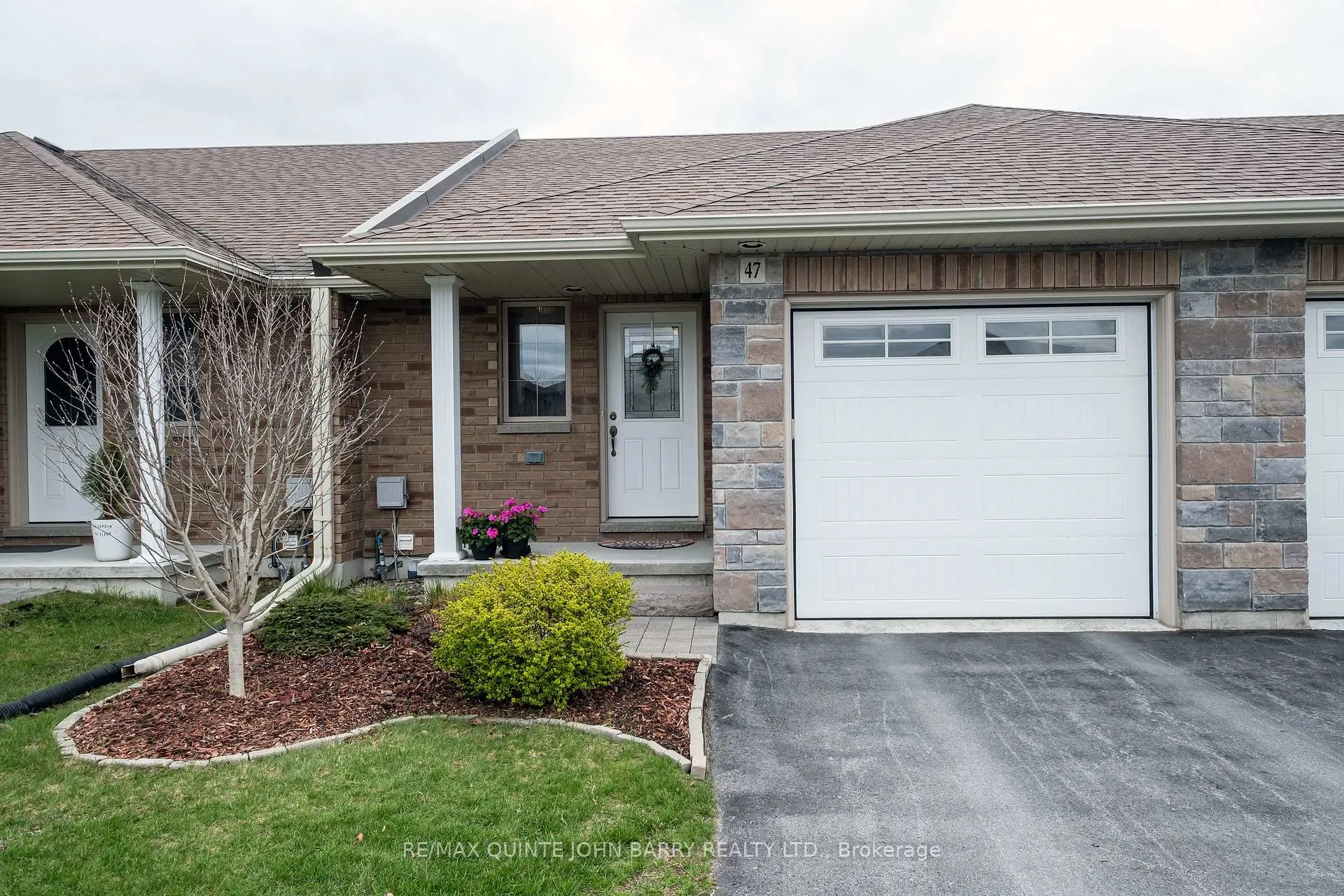 Front of 47 McIntosh Crescent