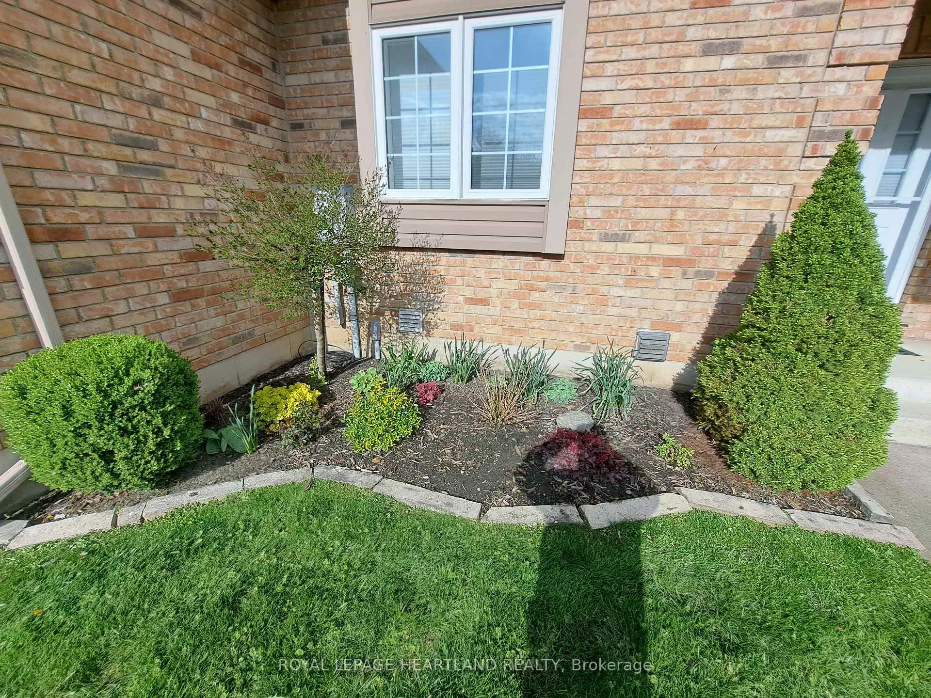Photo 3 of 10 Brookside Place, South Huron, Exeter — HOMEH