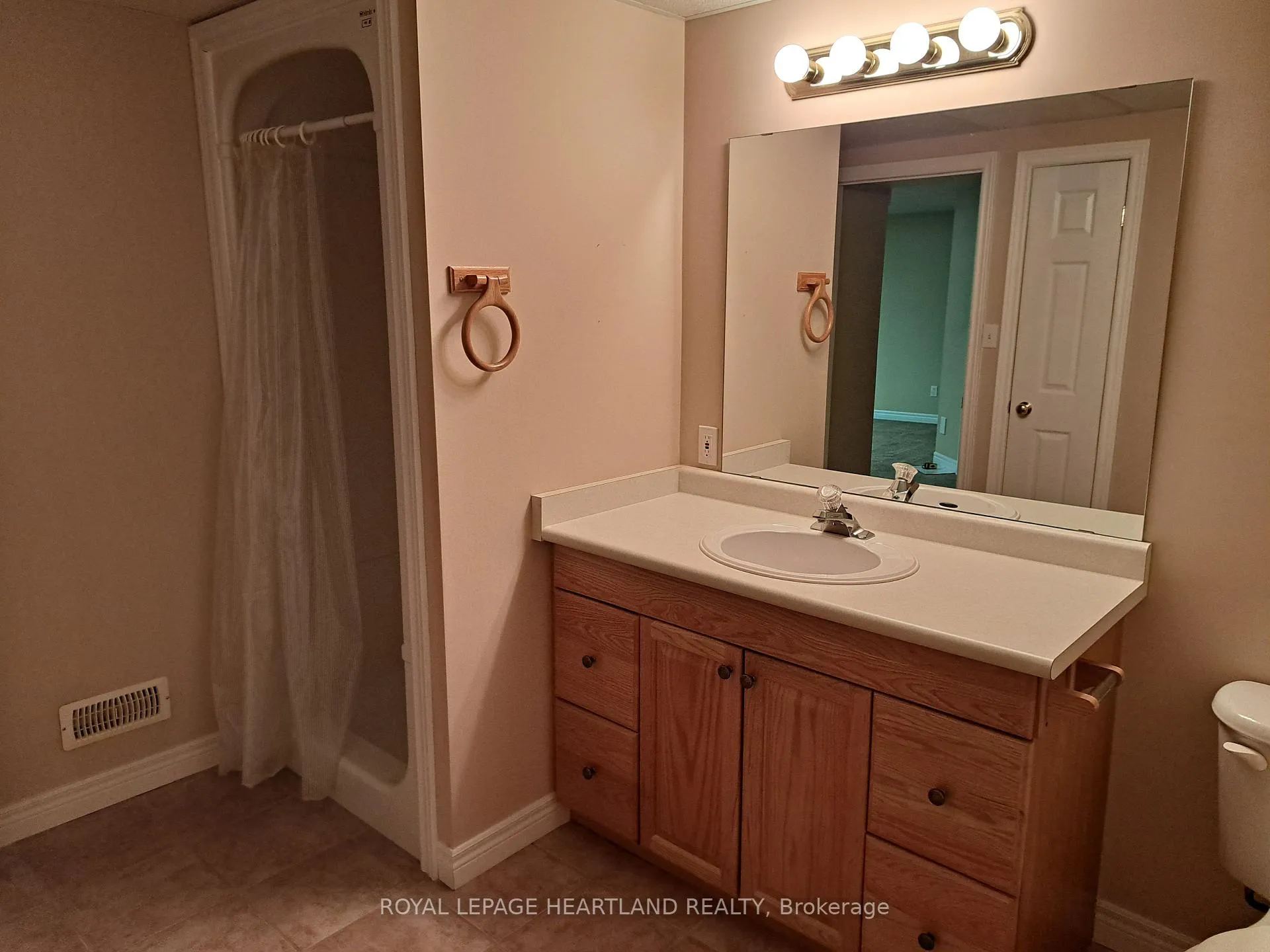 Photo 33 of 10 Brookside Place, South Huron, Exeter — HOMEH