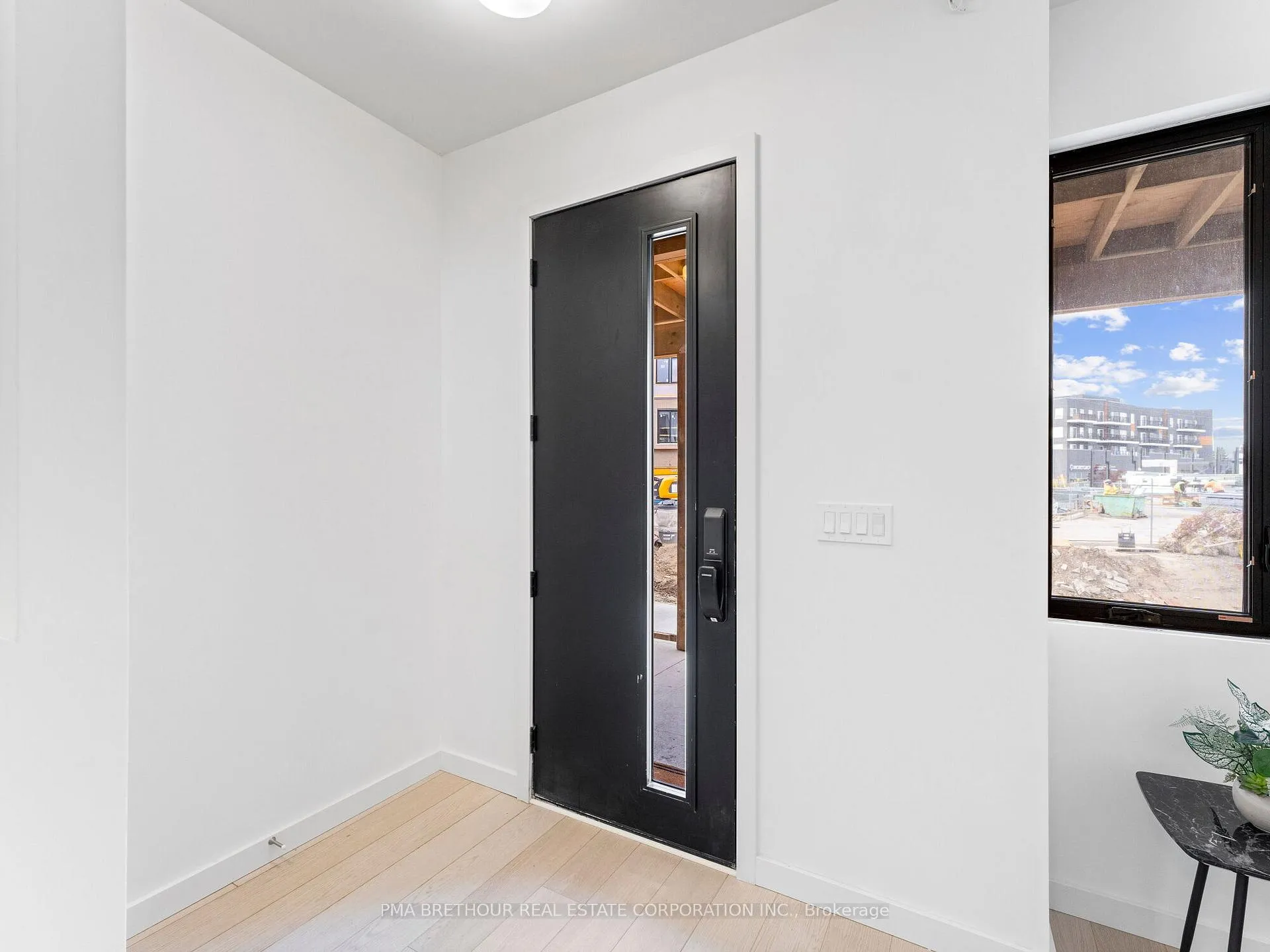Photo 3 of 18 Rainwater Lane, Barrie, Holly — HOMEH