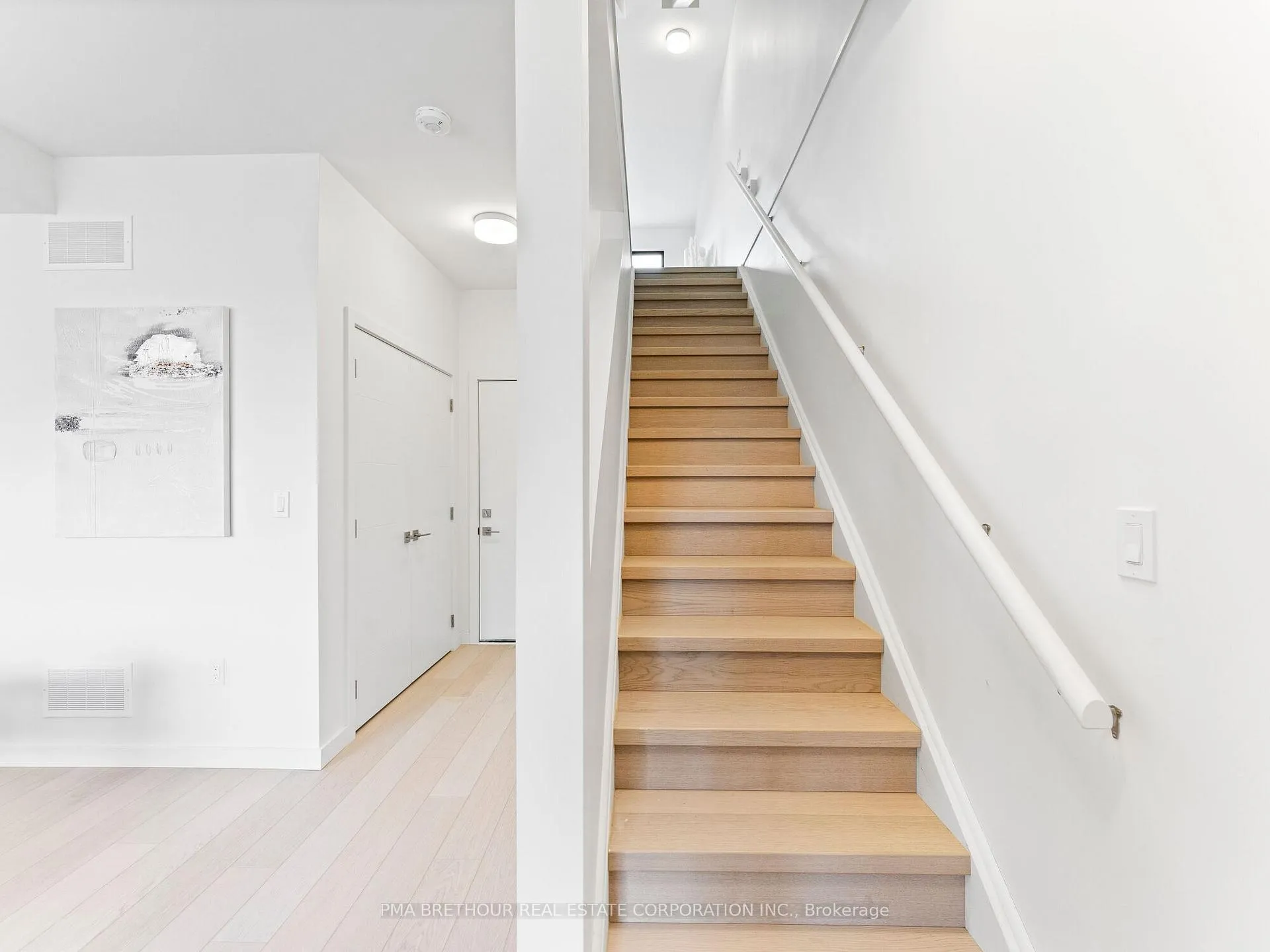 Photo 8 of 18 Rainwater Lane, Barrie, Holly — HOMEH