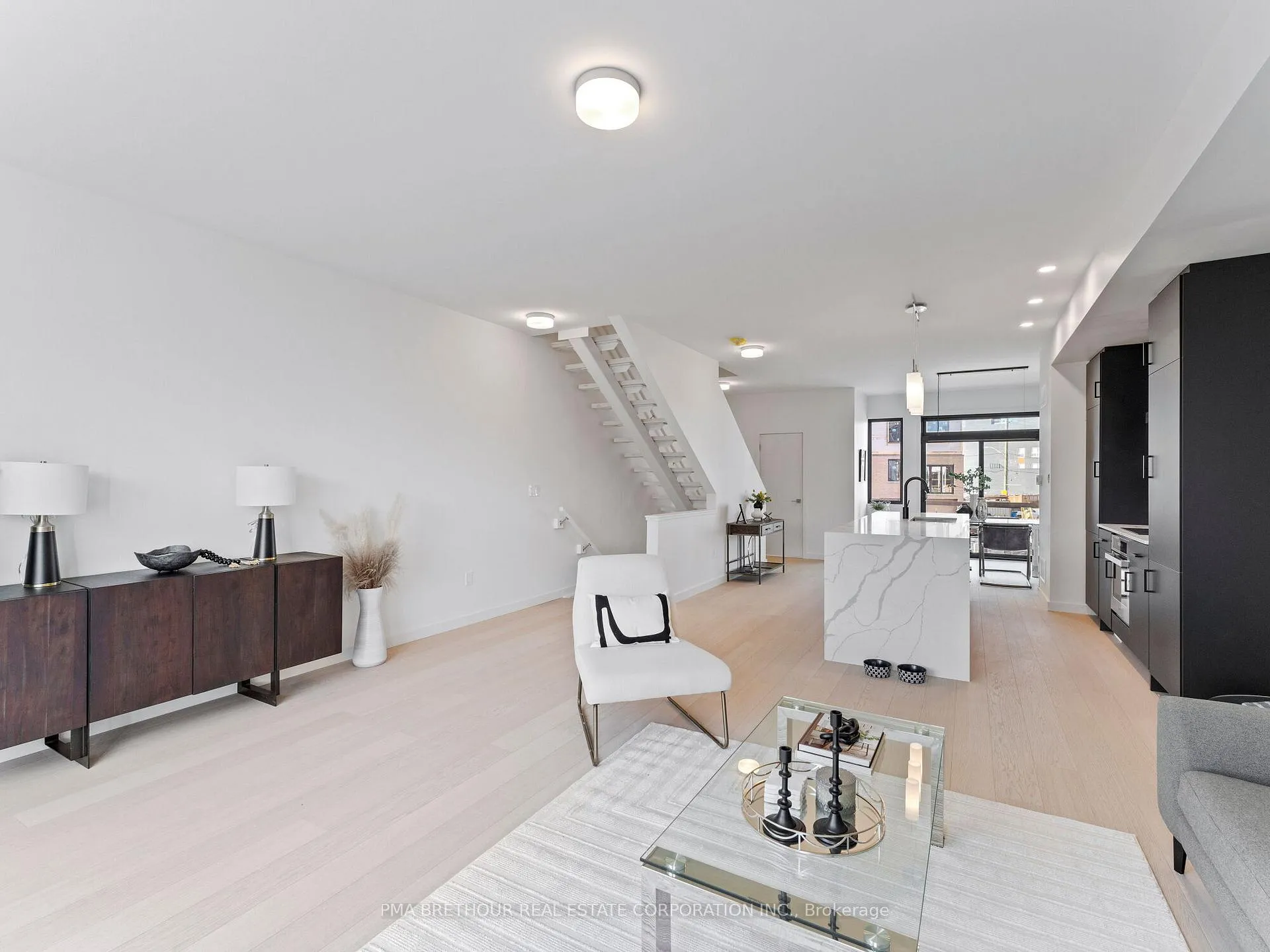 Photo 13 of 18 Rainwater Lane, Barrie, Holly — HOMEH