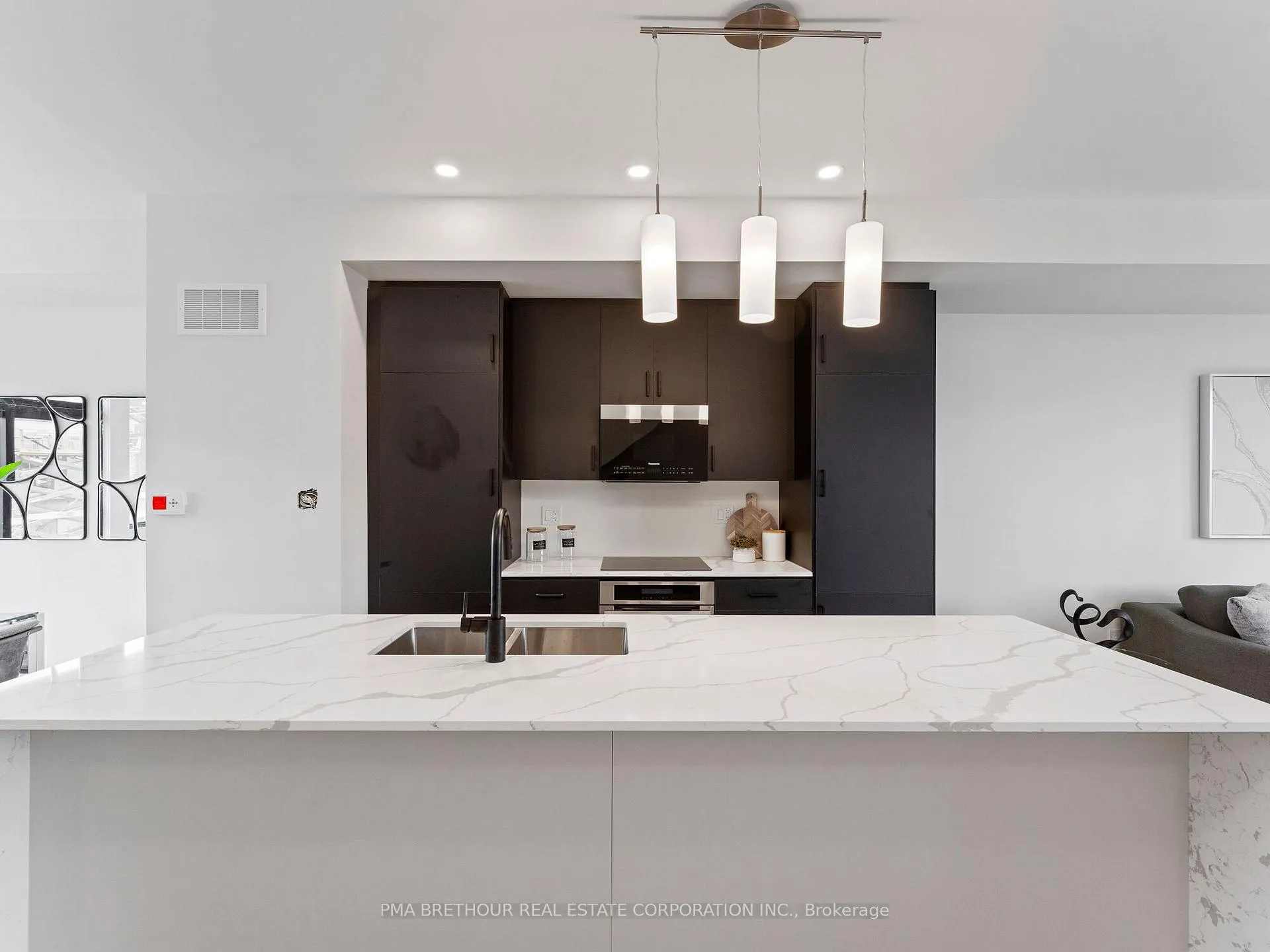 Photo 19 of 18 Rainwater Lane, Barrie, Holly — HOMEH
