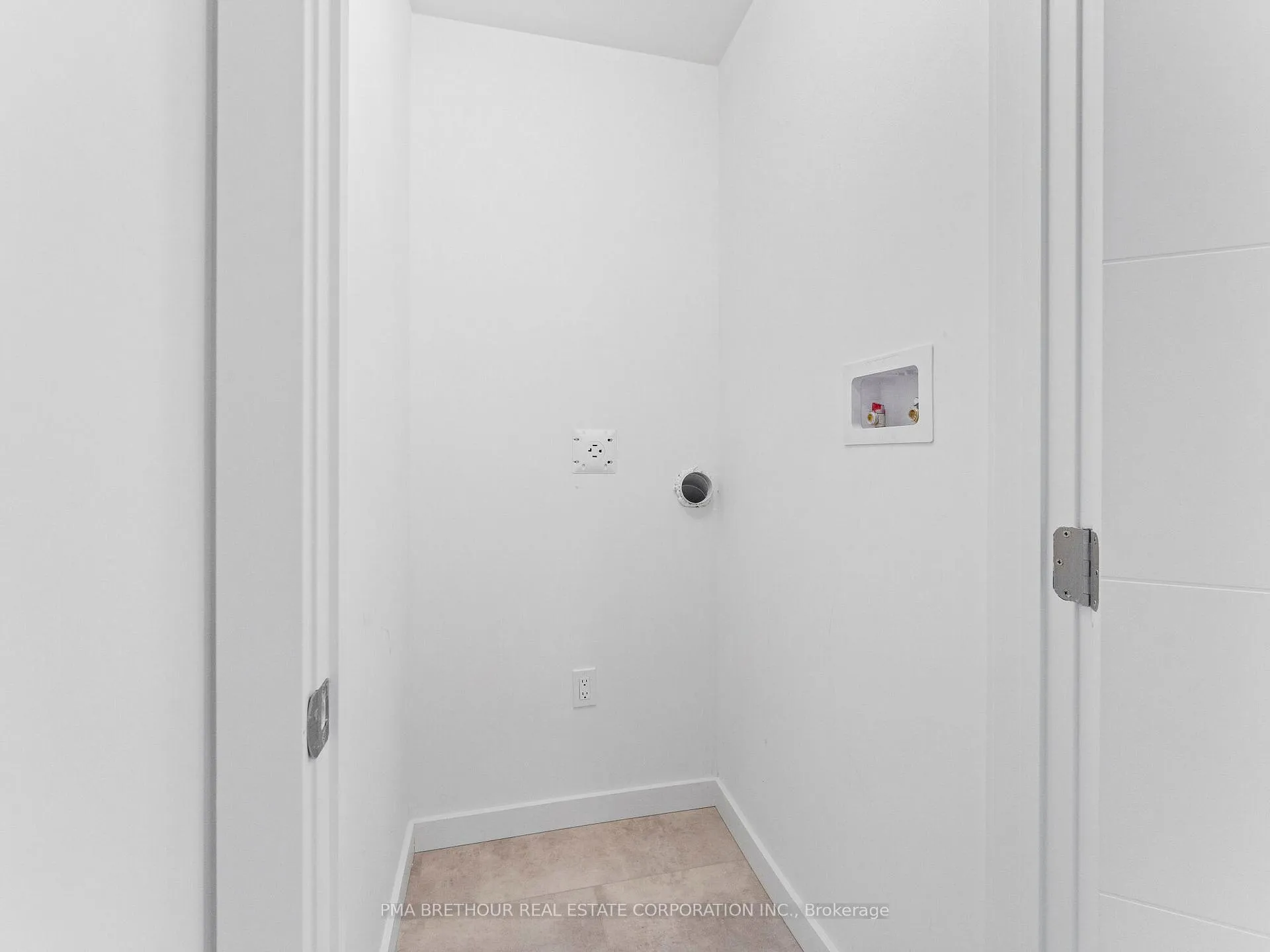 Photo 38 of 18 Rainwater Lane, Barrie, Holly — HOMEH