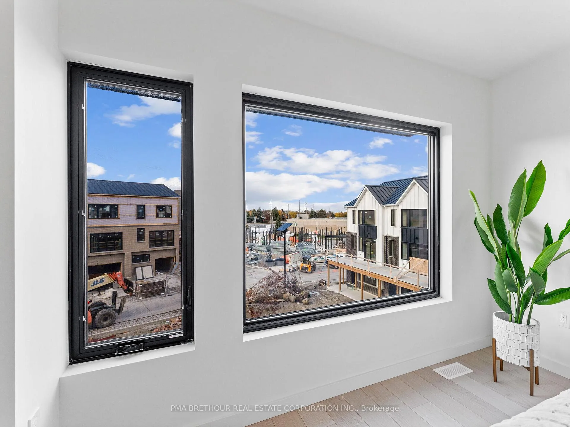 Photo 43 of 18 Rainwater Lane, Barrie, Holly — HOMEH