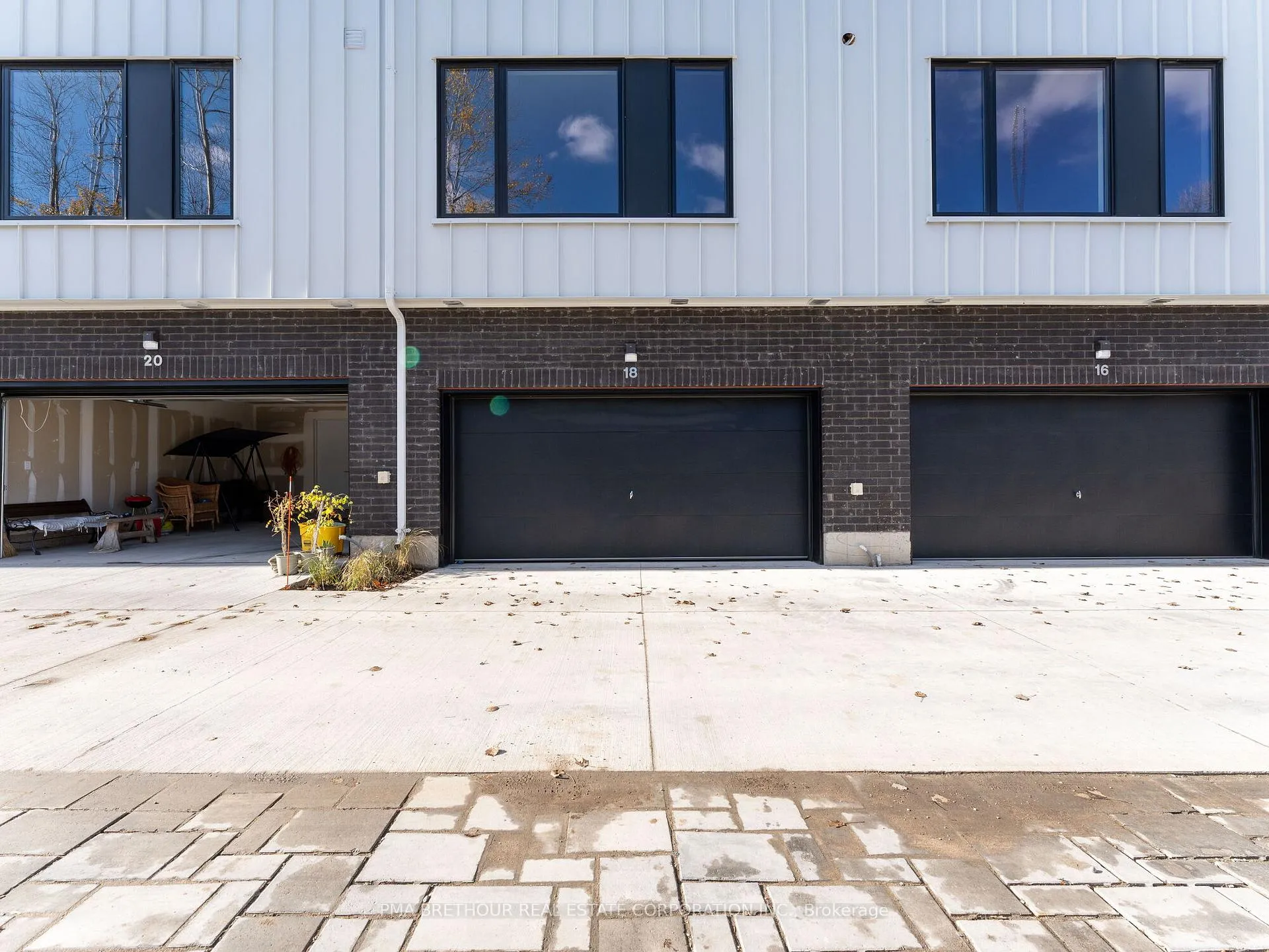Photo 49 of 18 Rainwater Lane, Barrie, Holly — HOMEH