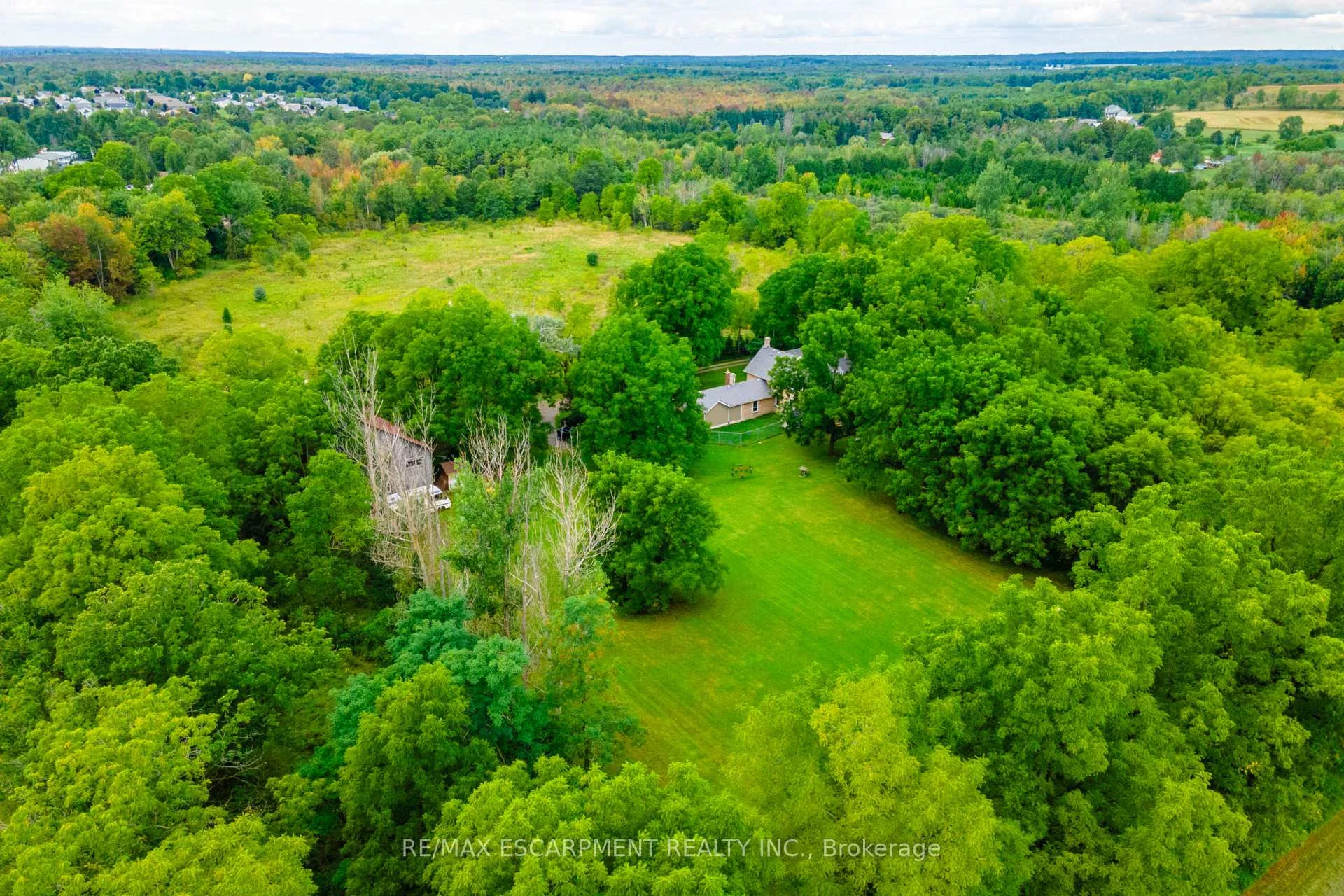 Photo 5 of 1172 8th Concession Road, Hamilton, Rural Flamborough — HOMEH