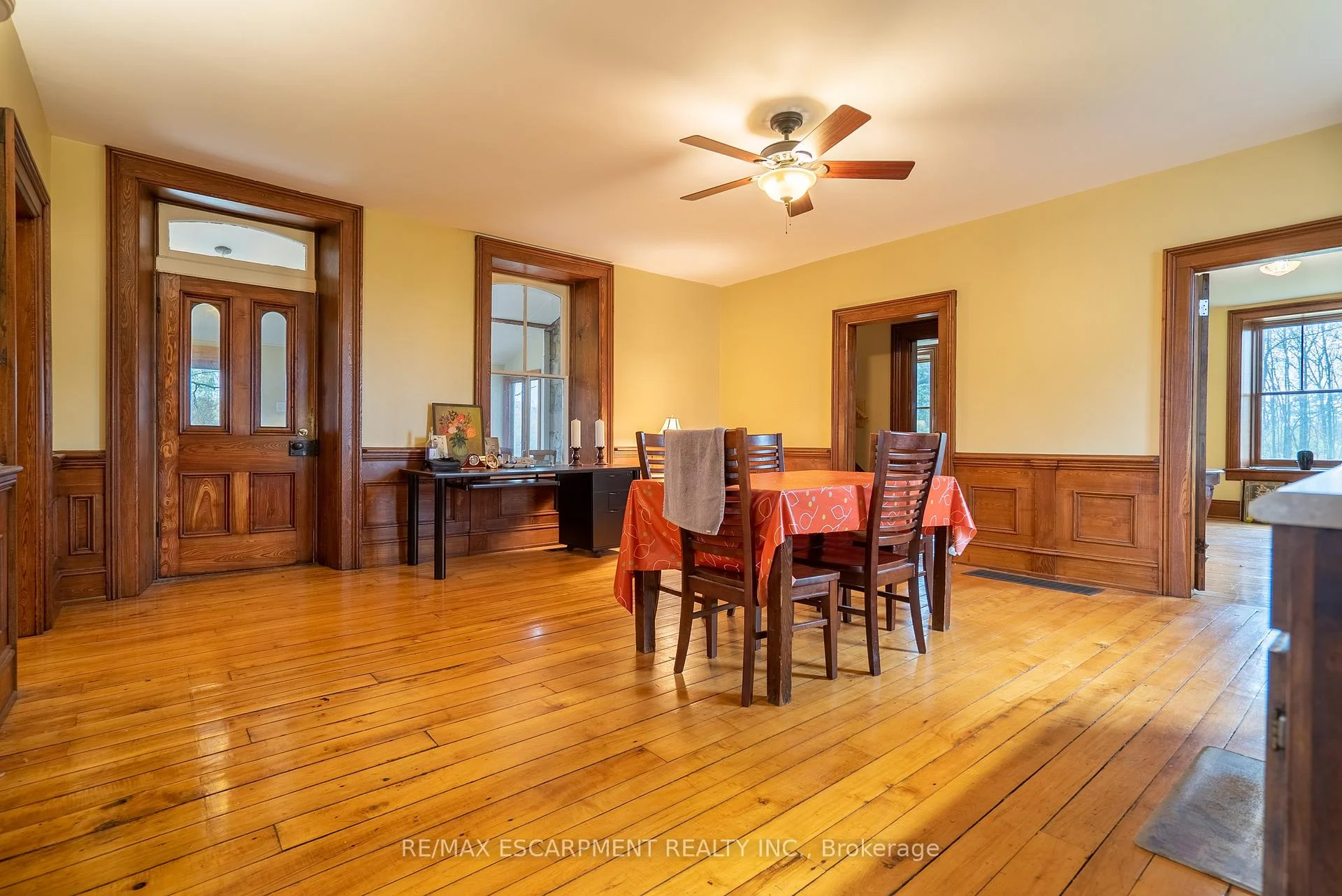 Photo 9 of 1172 8th Concession Road, Hamilton, Rural Flamborough — HOMEH