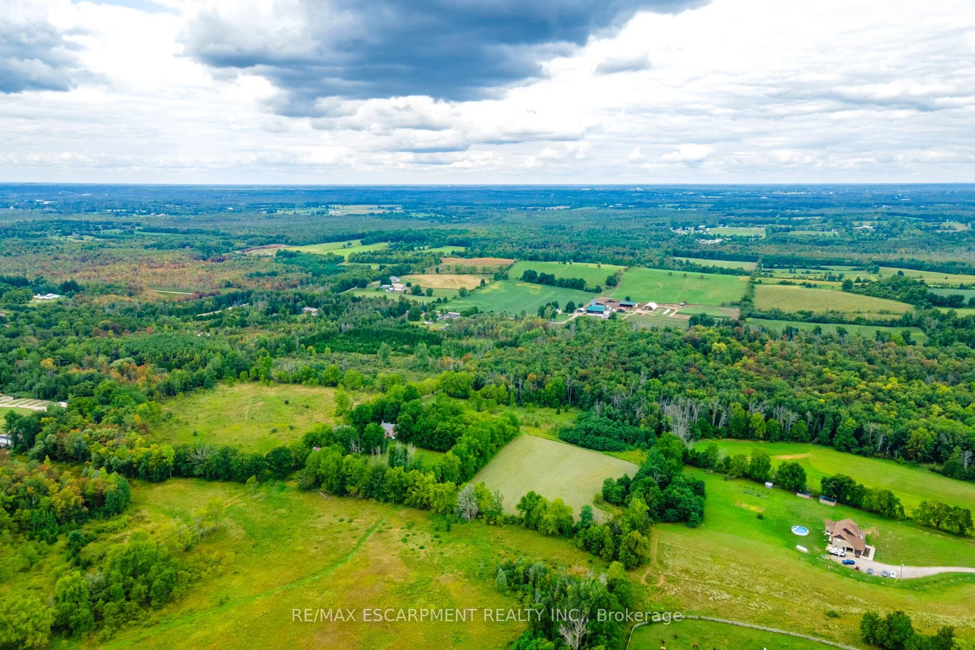 Photo 22 of 1172 8th Concession Road, Hamilton, Rural Flamborough — HOMEH