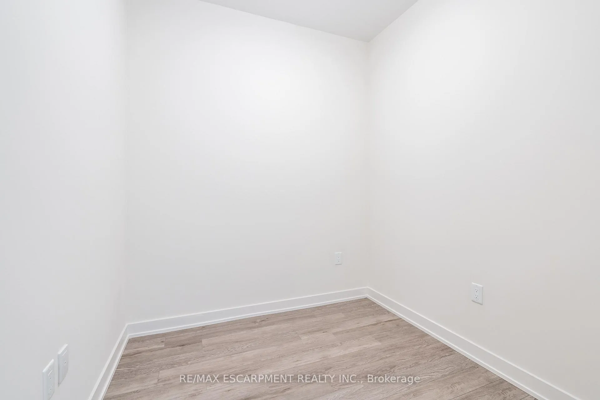 Photo 7 of Unit 816, 212 King William Street, Hamilton, Beasley — HOMEH