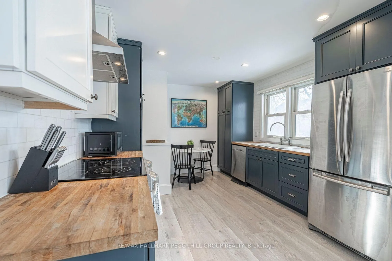 Photo 2 of Unit Main, 54 Sophia Street E, Barrie, City Centre — HOMEH