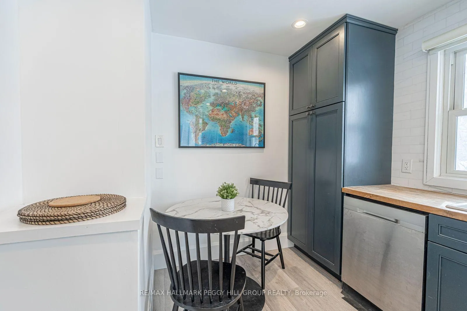 Photo 4 of Unit Main, 54 Sophia Street E, Barrie, City Centre — HOMEH