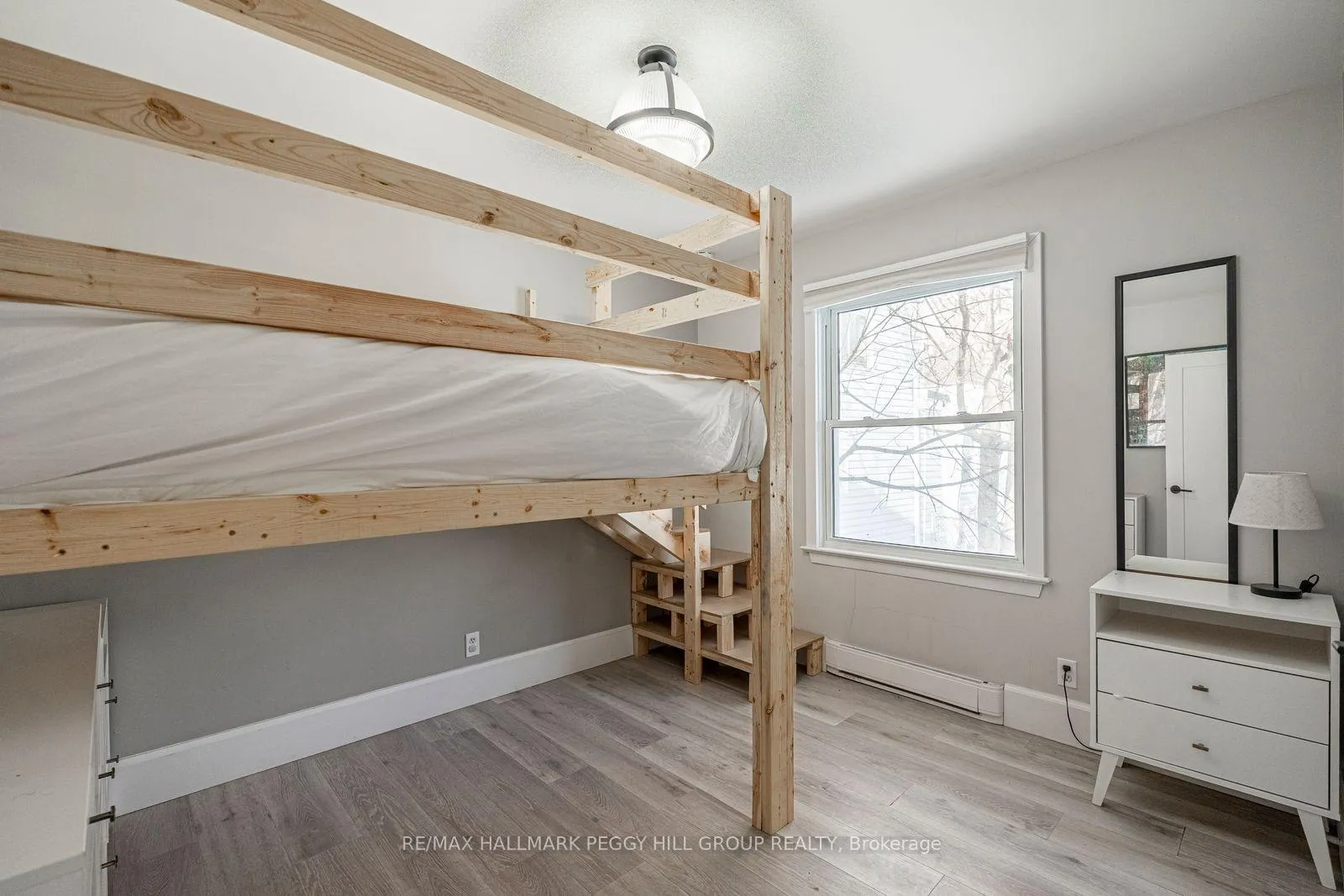 Photo 9 of Unit Main, 54 Sophia Street E, Barrie, City Centre — HOMEH