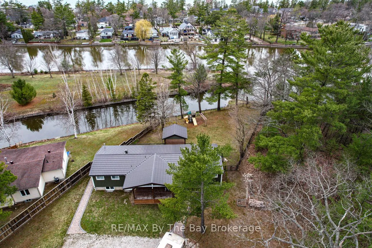 Photo 3 of 1628 River Road W, Wasaga Beach — HOMEH