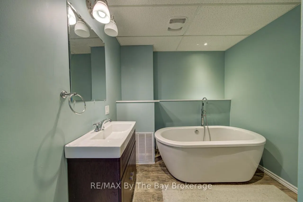 Photo 22 of 1628 River Road W, Wasaga Beach — HOMEH