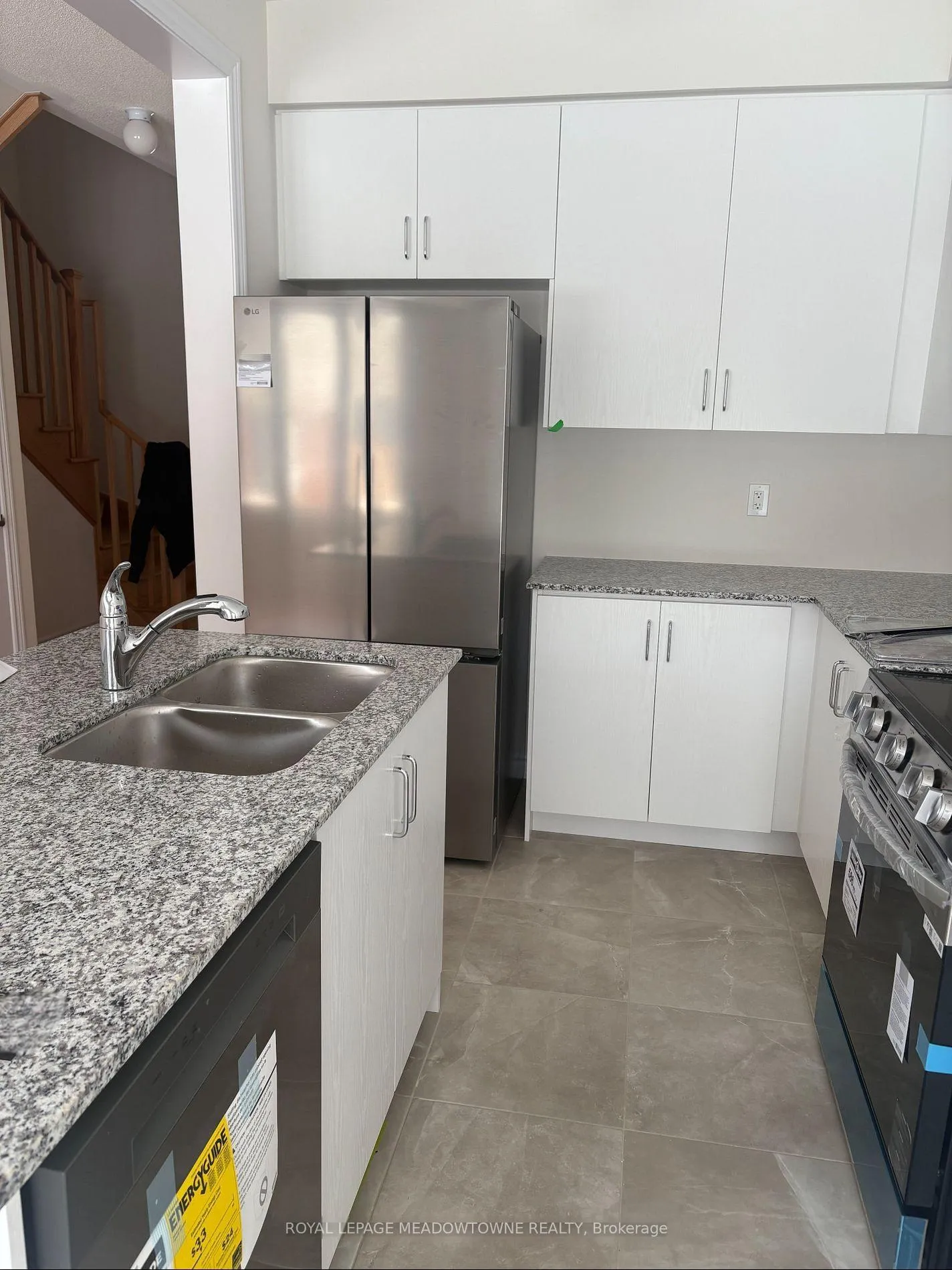 Photo 13 of 6 Prudhoe Terrace, Barrie, Rural Barrie Southeast — HOMEH