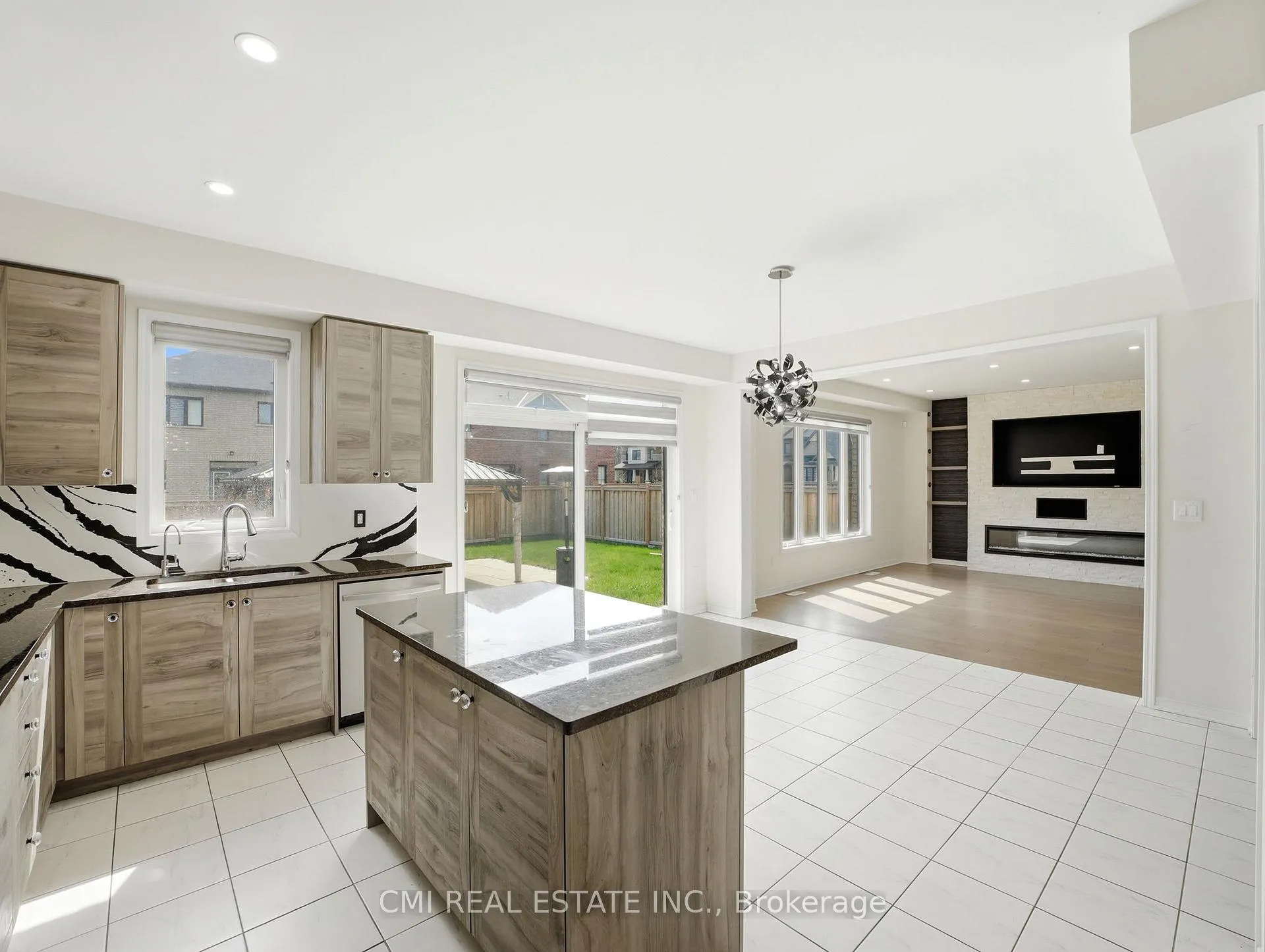 Photo 14 of 59 July Avenue, Hamilton, Stoney Creek Mountain — HOMEH