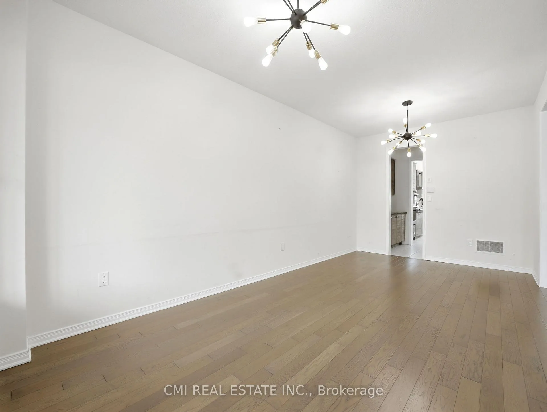 Photo 16 of 59 July Avenue, Hamilton, Stoney Creek Mountain — HOMEH