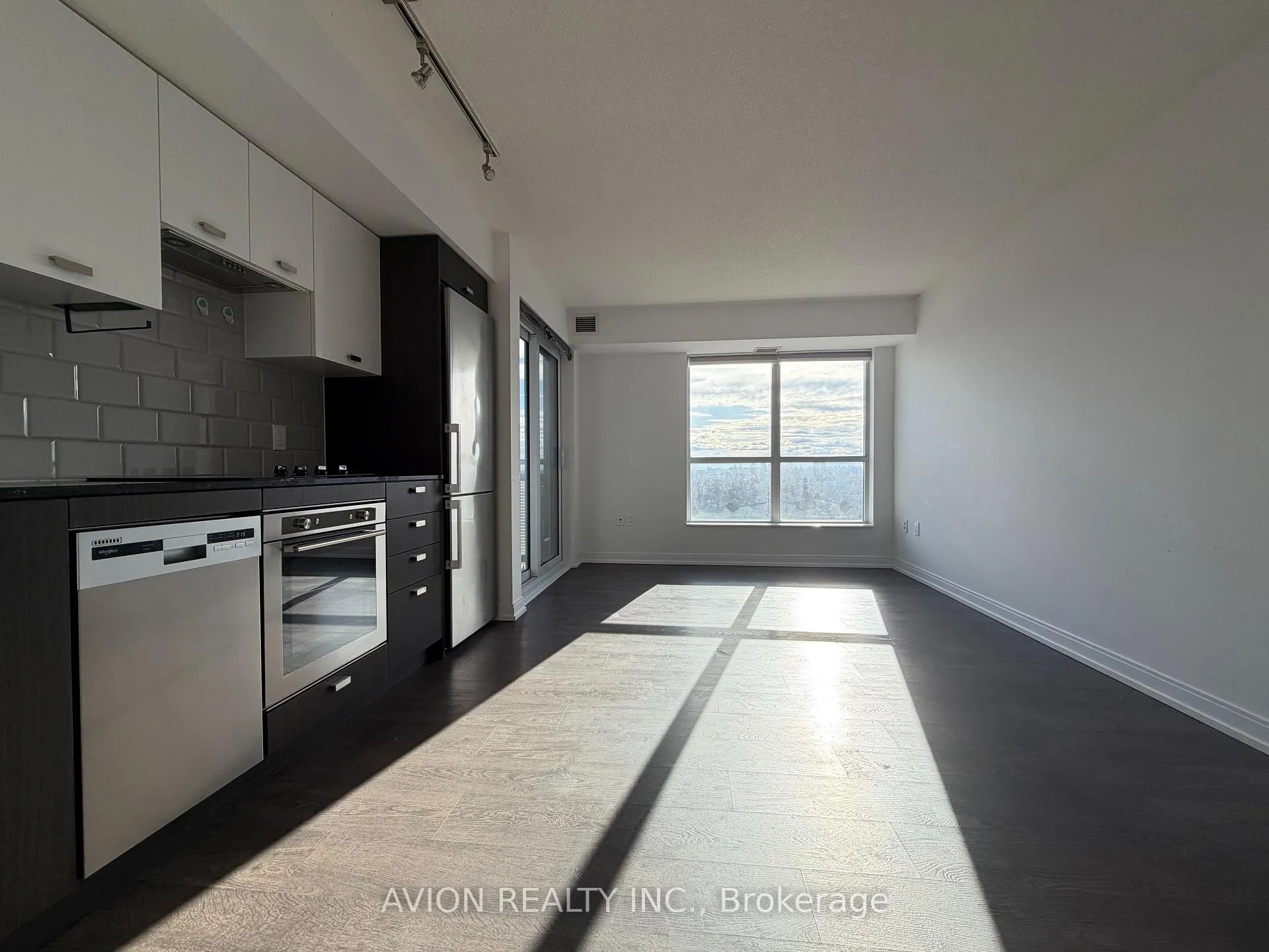 Front of Unit 2722, 275 Village Green Square