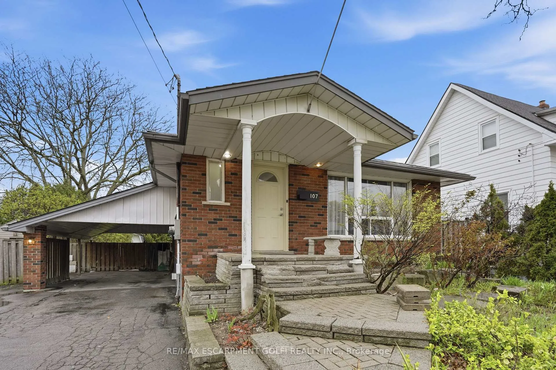 Photo 2 of 107 Deschene Avenue, Hamilton, Greeningdon — HOMEH