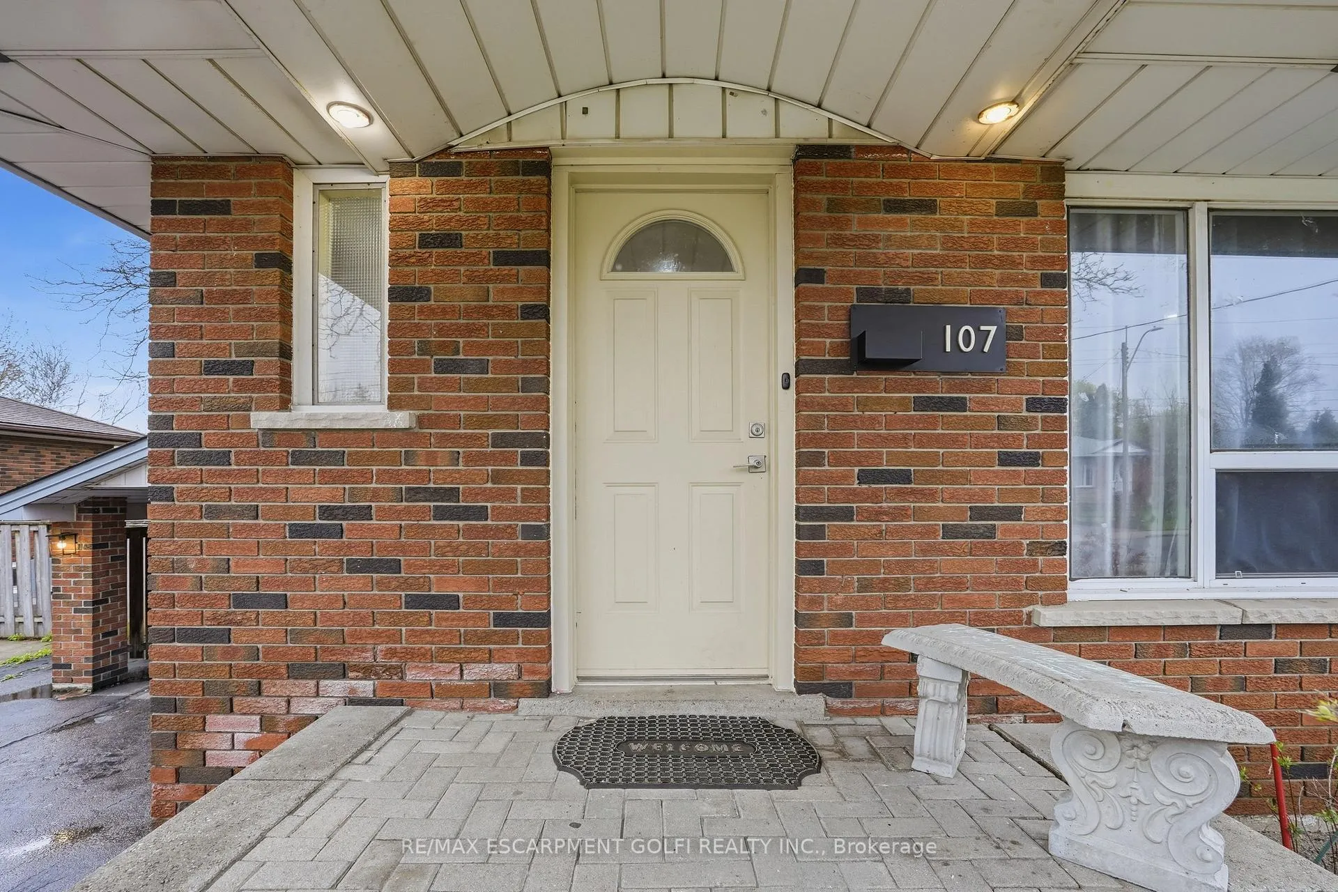 Photo 3 of 107 Deschene Avenue, Hamilton, Greeningdon — HOMEH