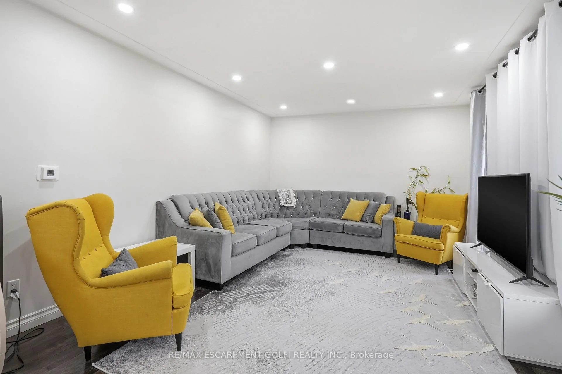 Photo 5 of 107 Deschene Avenue, Hamilton, Greeningdon — HOMEH