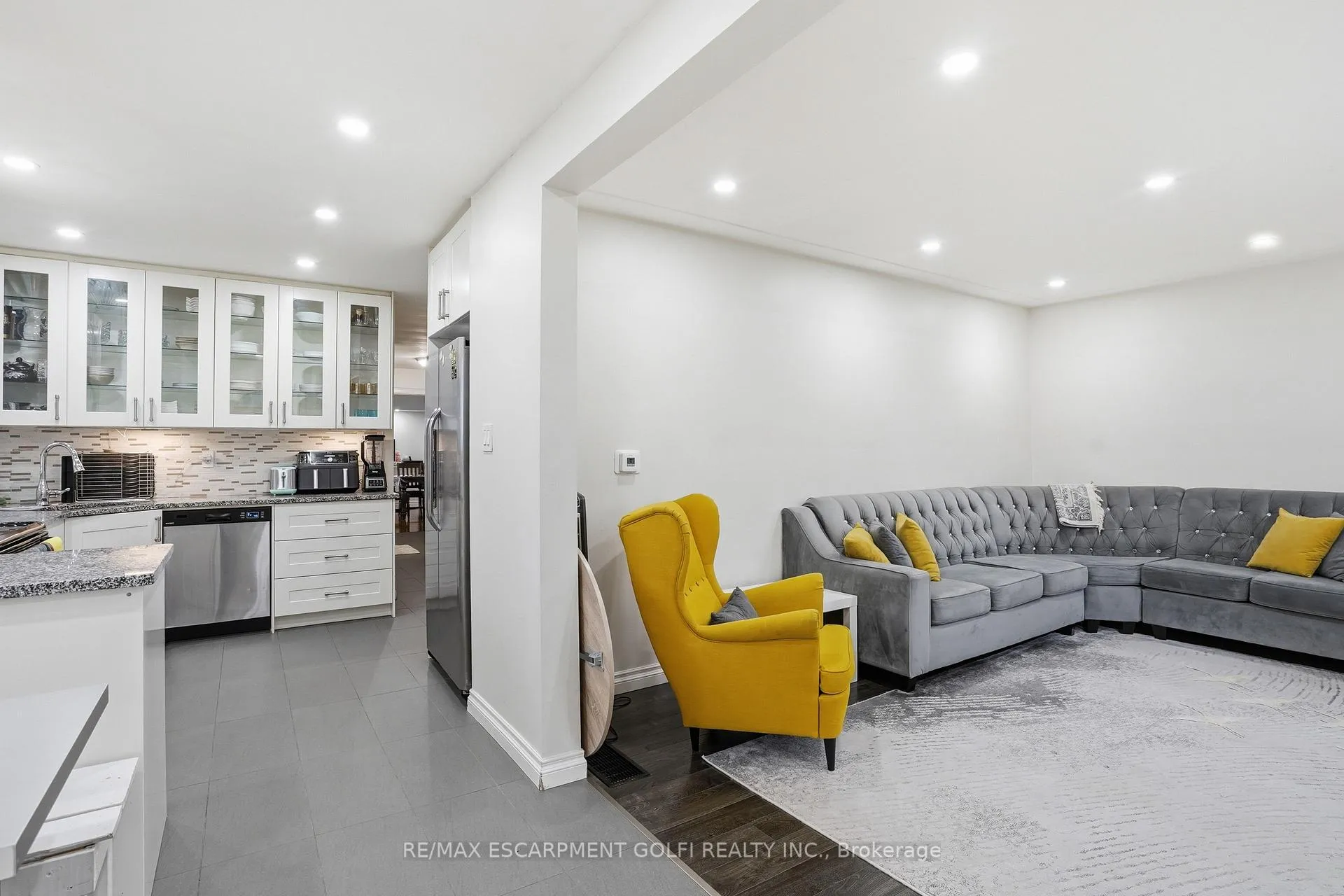 Photo 8 of 107 Deschene Avenue, Hamilton, Greeningdon — HOMEH