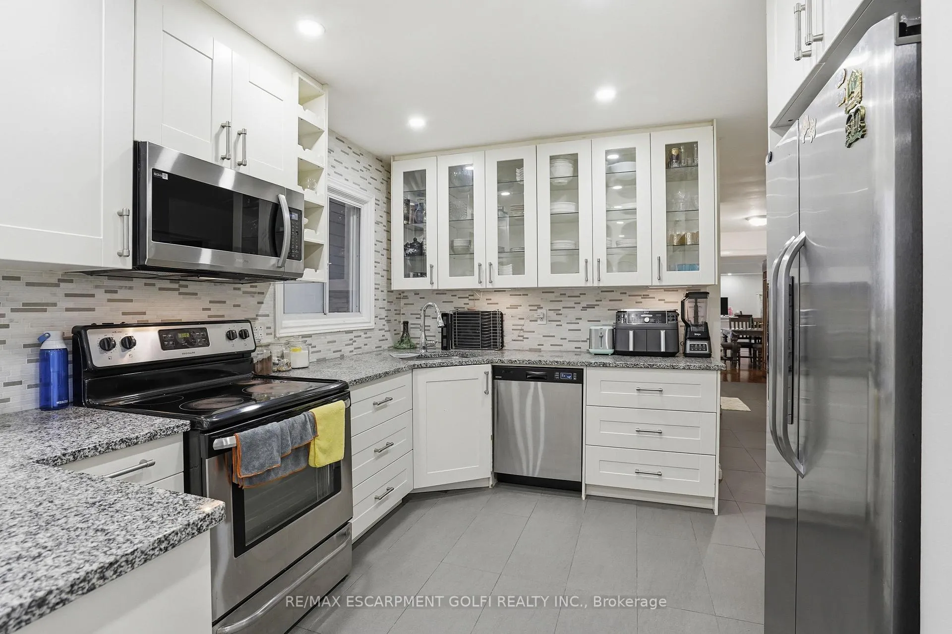 Photo 11 of 107 Deschene Avenue, Hamilton, Greeningdon — HOMEH