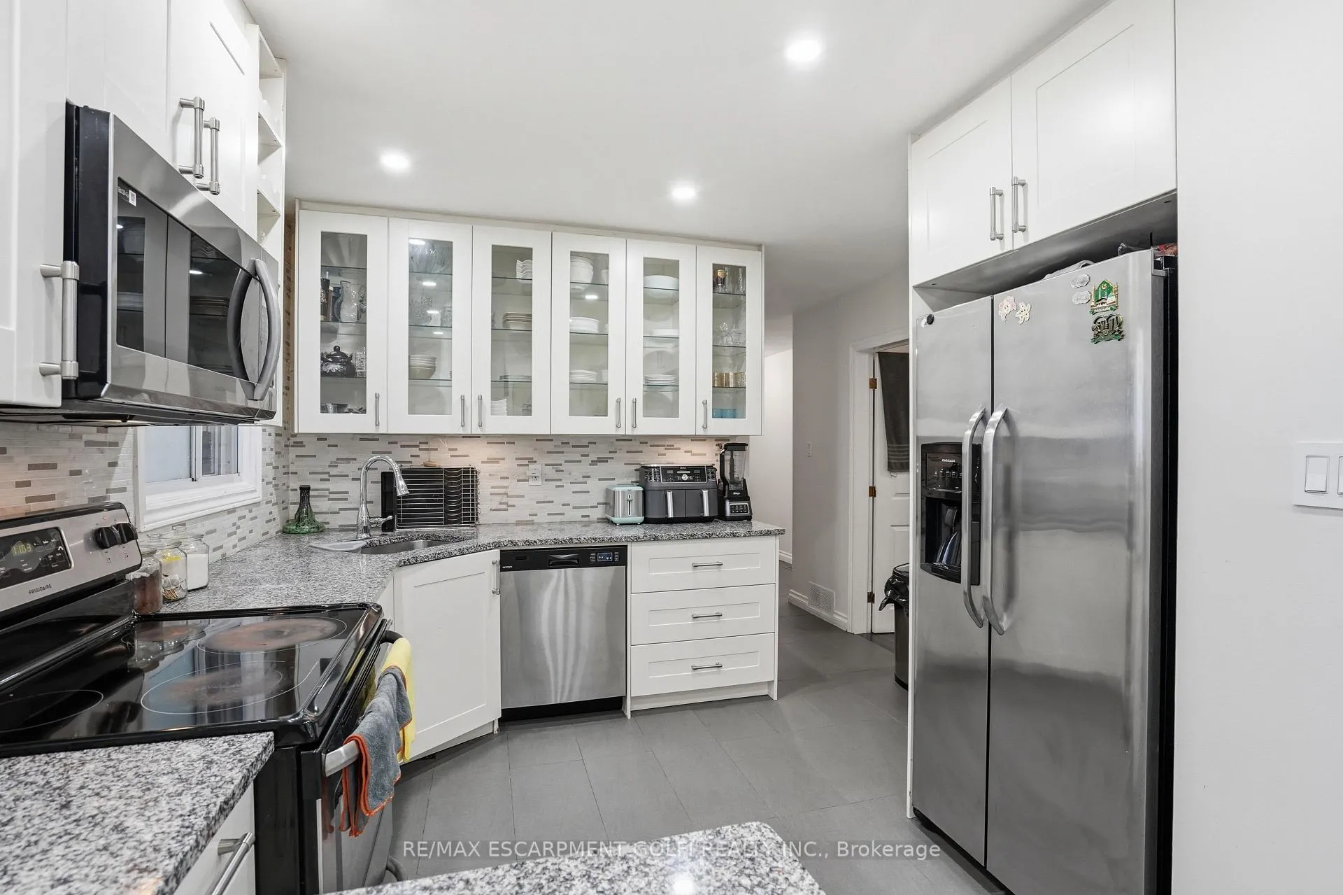 Photo 13 of 107 Deschene Avenue, Hamilton, Greeningdon — HOMEH