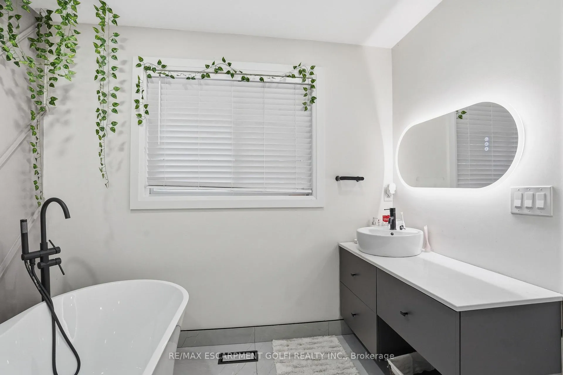 Photo 15 of 107 Deschene Avenue, Hamilton, Greeningdon — HOMEH