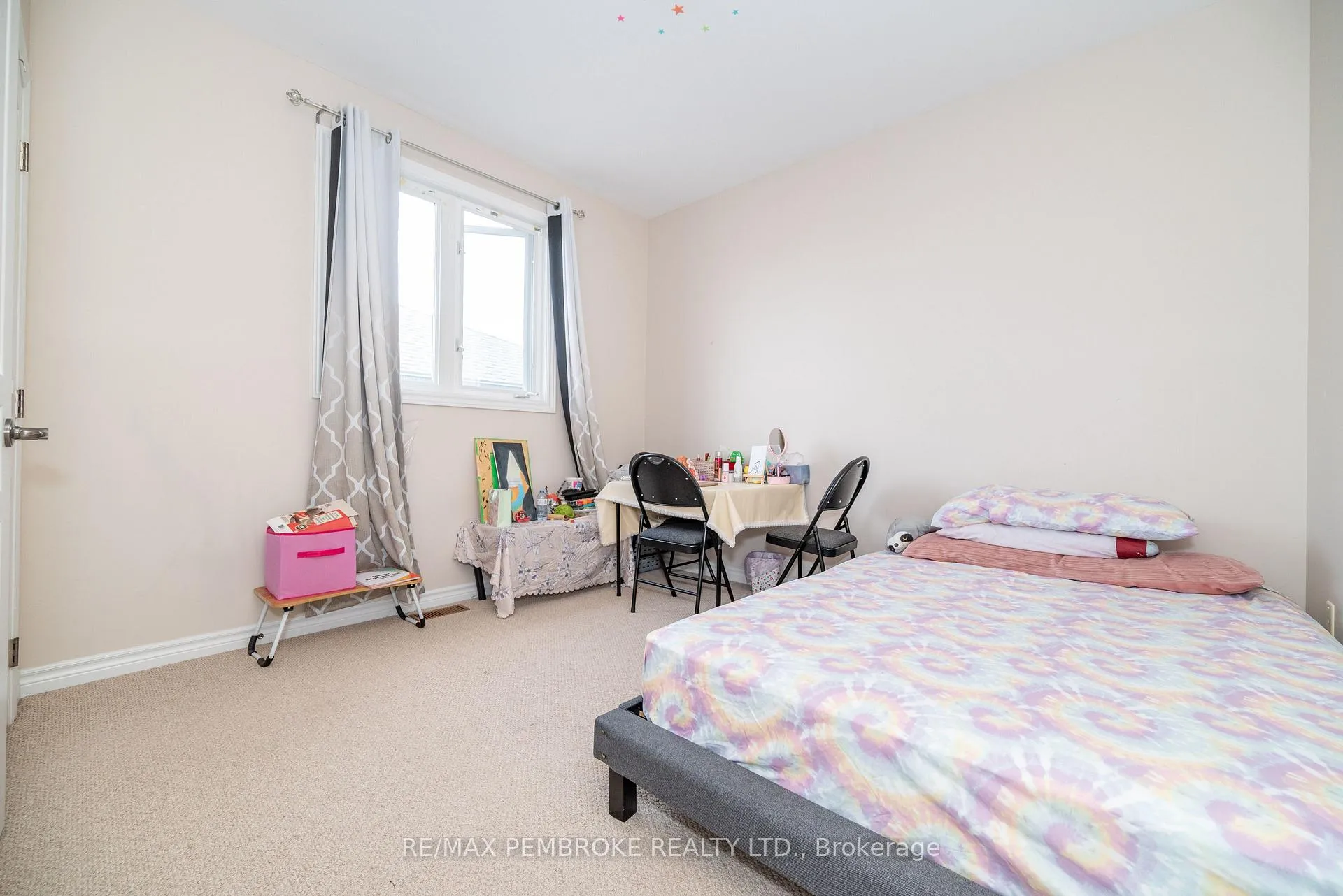 Photo 24 of 547 Gardner Crescent, Petawawa — HOMEH