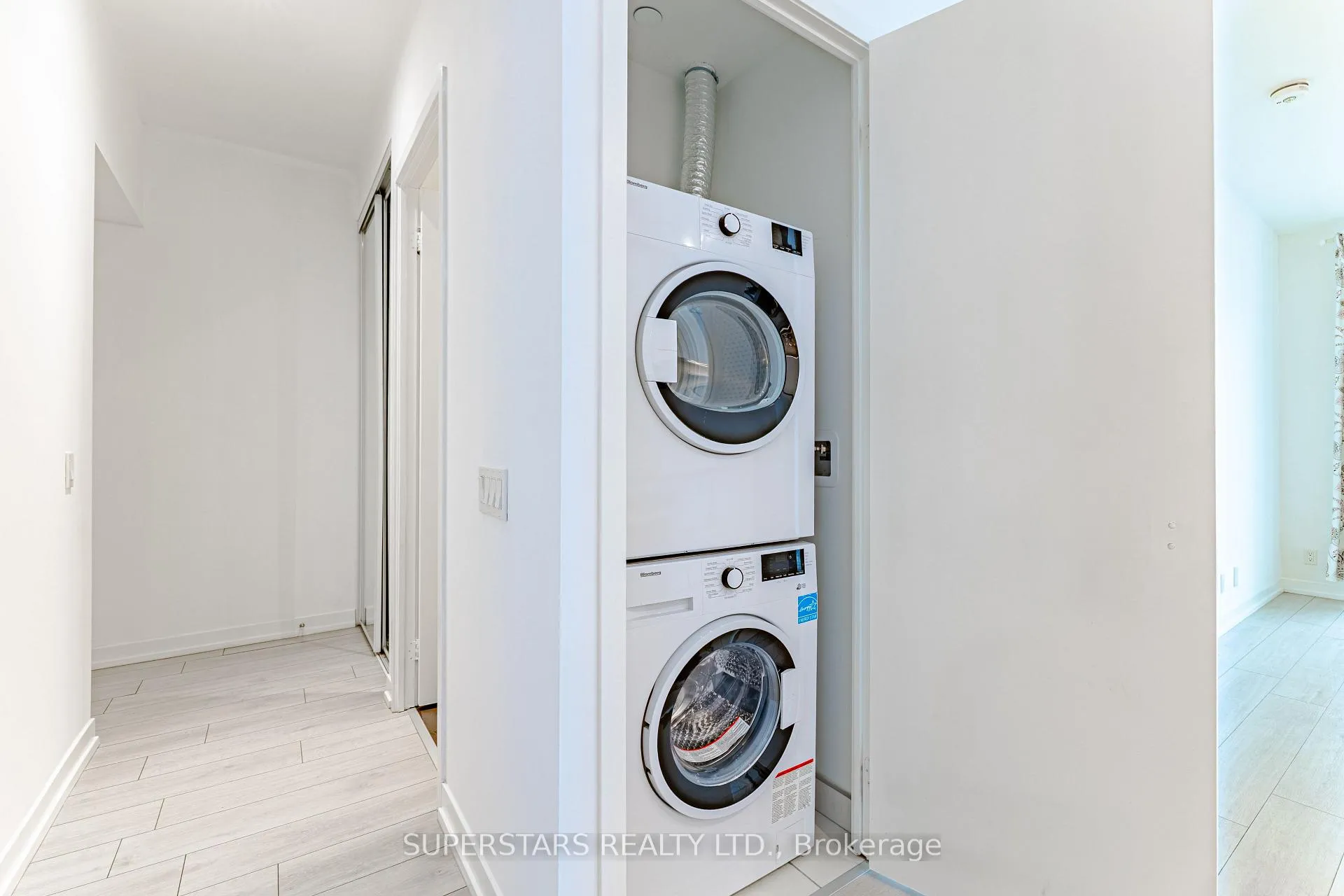 Photo 6 of Unit 5510, 950 Portage Parkway, Vaughan, Vaughan Corporate Centre — HOMEH
