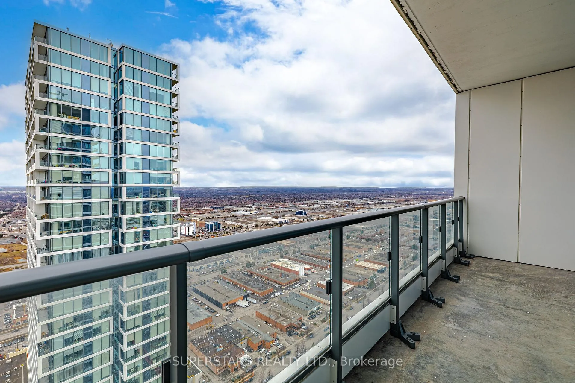 Photo 8 of Unit 5510, 950 Portage Parkway, Vaughan, Vaughan Corporate Centre — HOMEH