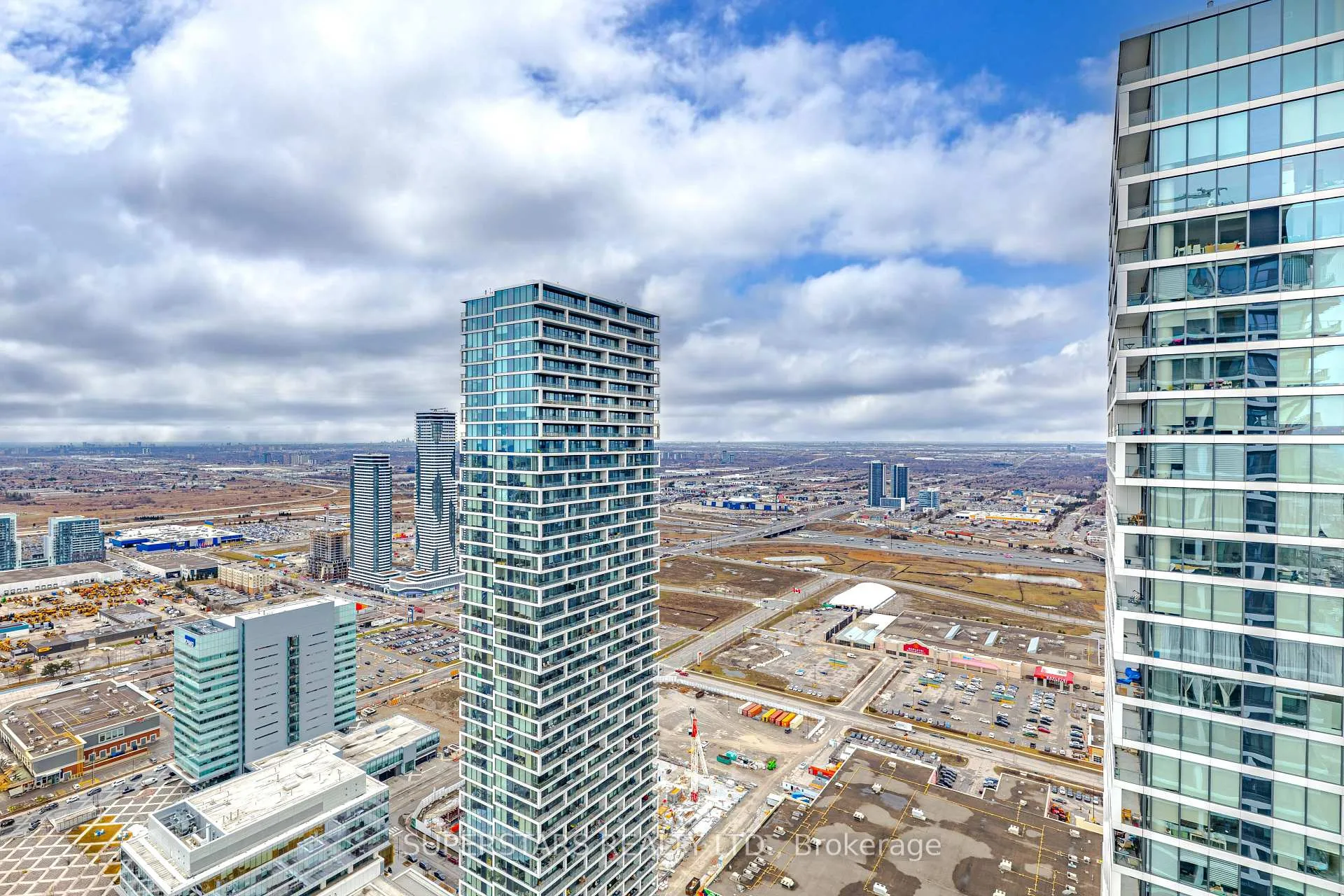 Photo 9 of Unit 5510, 950 Portage Parkway, Vaughan, Vaughan Corporate Centre — HOMEH