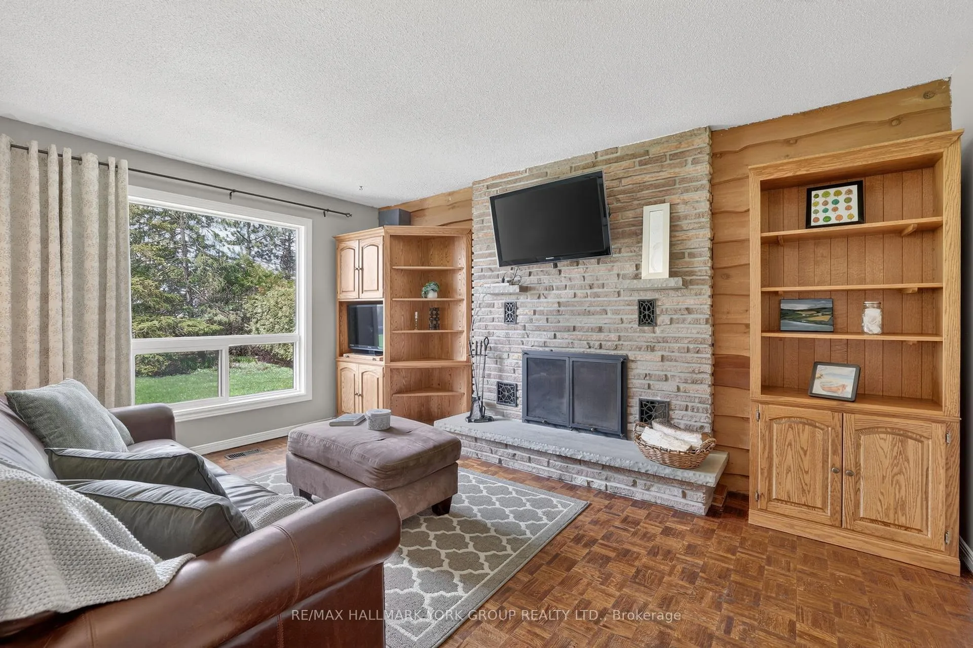 Photo 18 of 16 Wenderly Drive, Aurora, Aurora Village — HOMEH