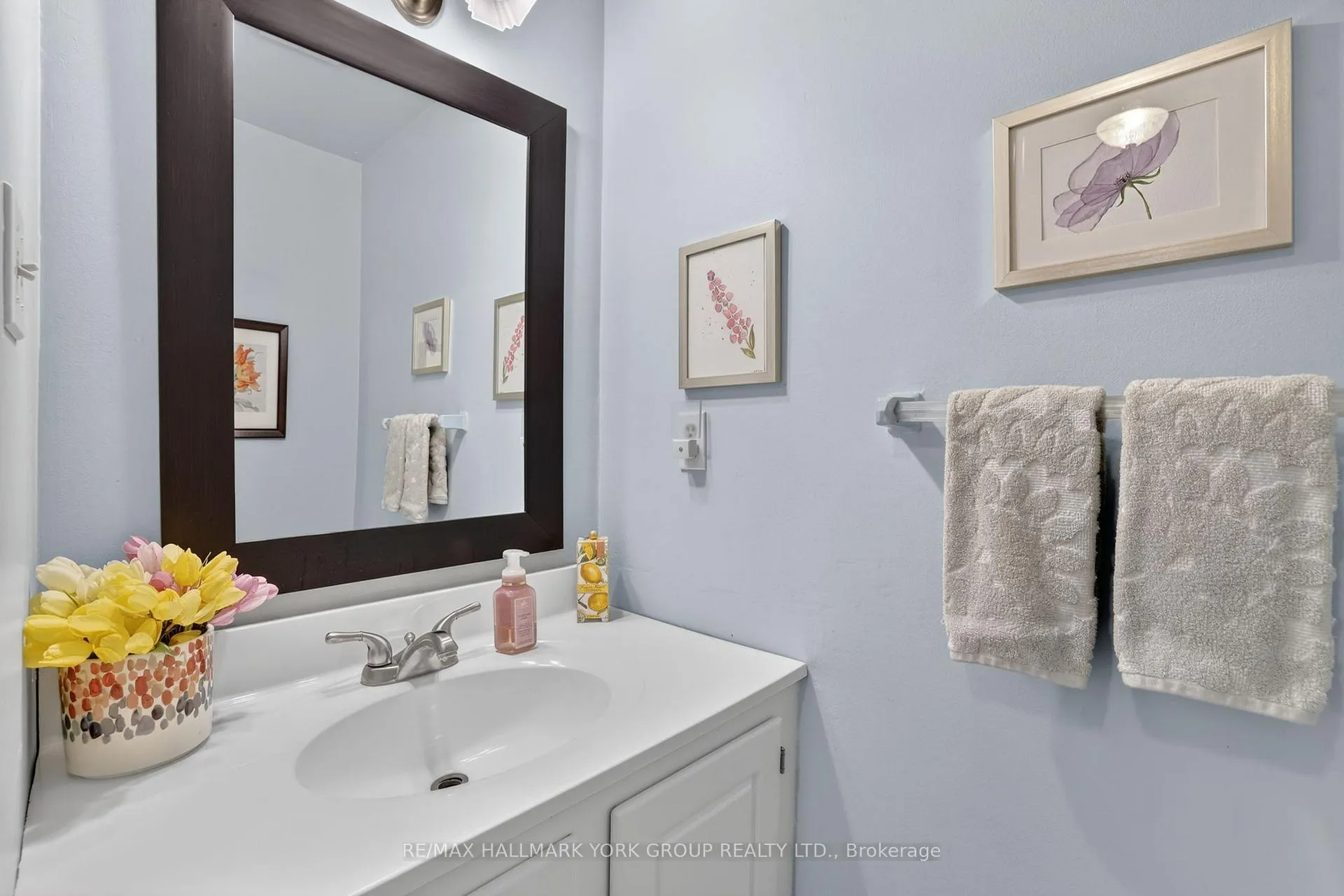 Photo 21 of 16 Wenderly Drive, Aurora, Aurora Village — HOMEH