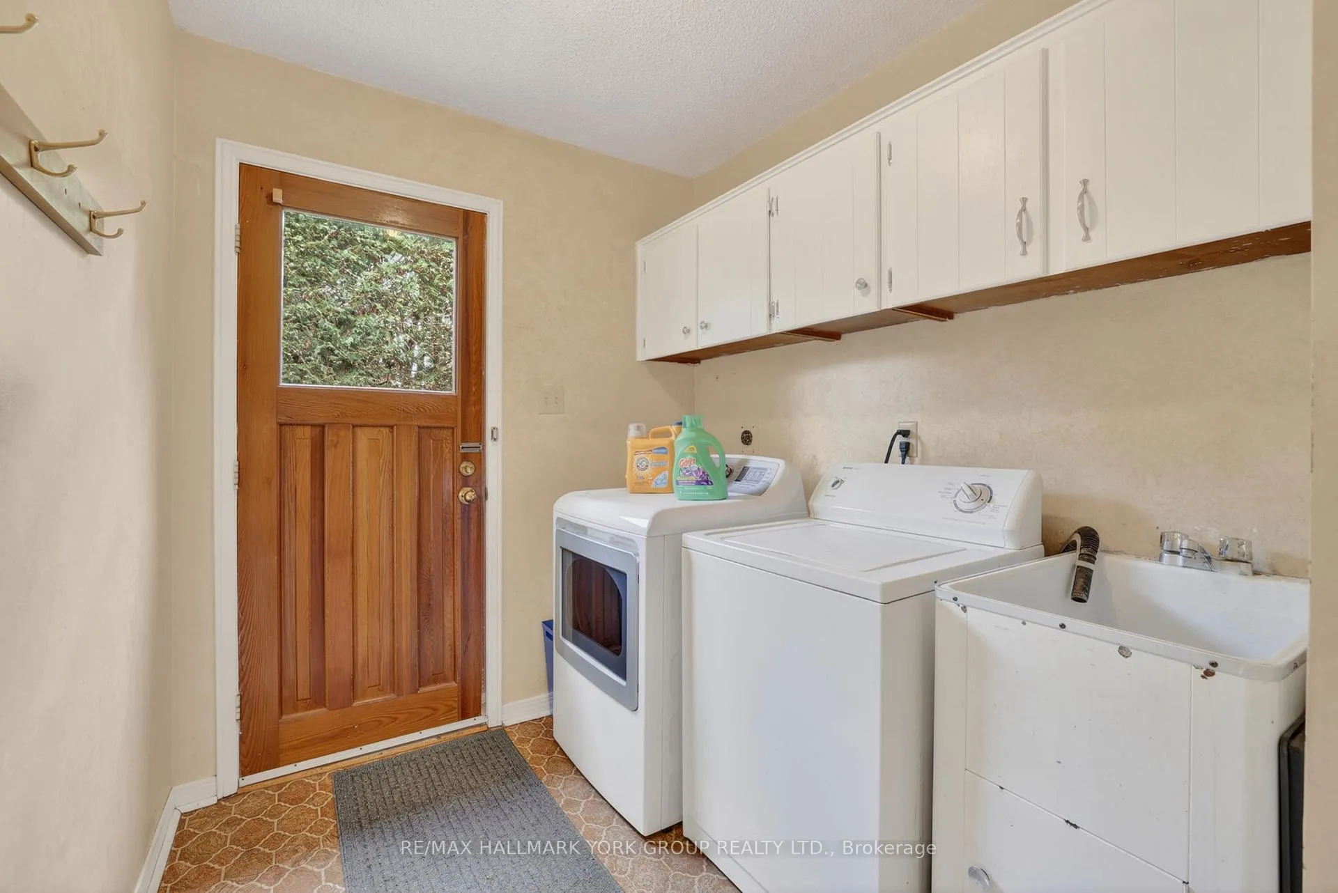 Photo 22 of 16 Wenderly Drive, Aurora, Aurora Village — HOMEH