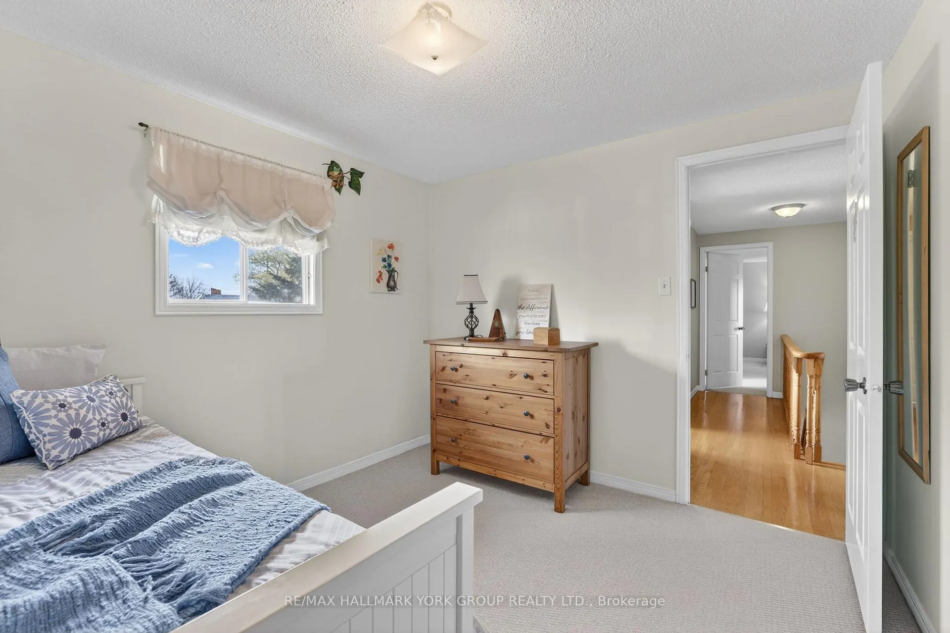 Photo 32 of 16 Wenderly Drive, Aurora, Aurora Village — HOMEH